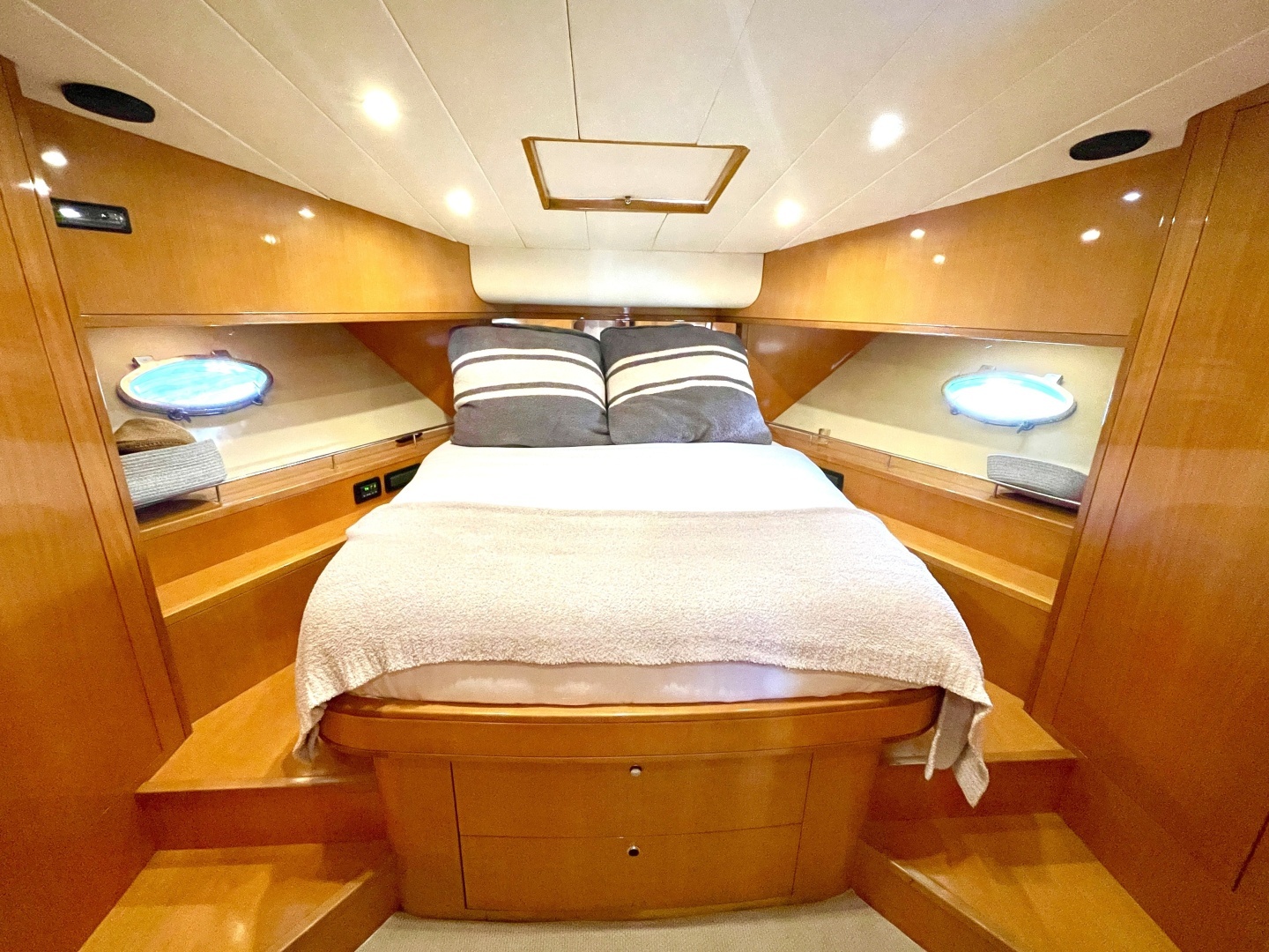 2006 Uniesse 58 MY - Image 19
