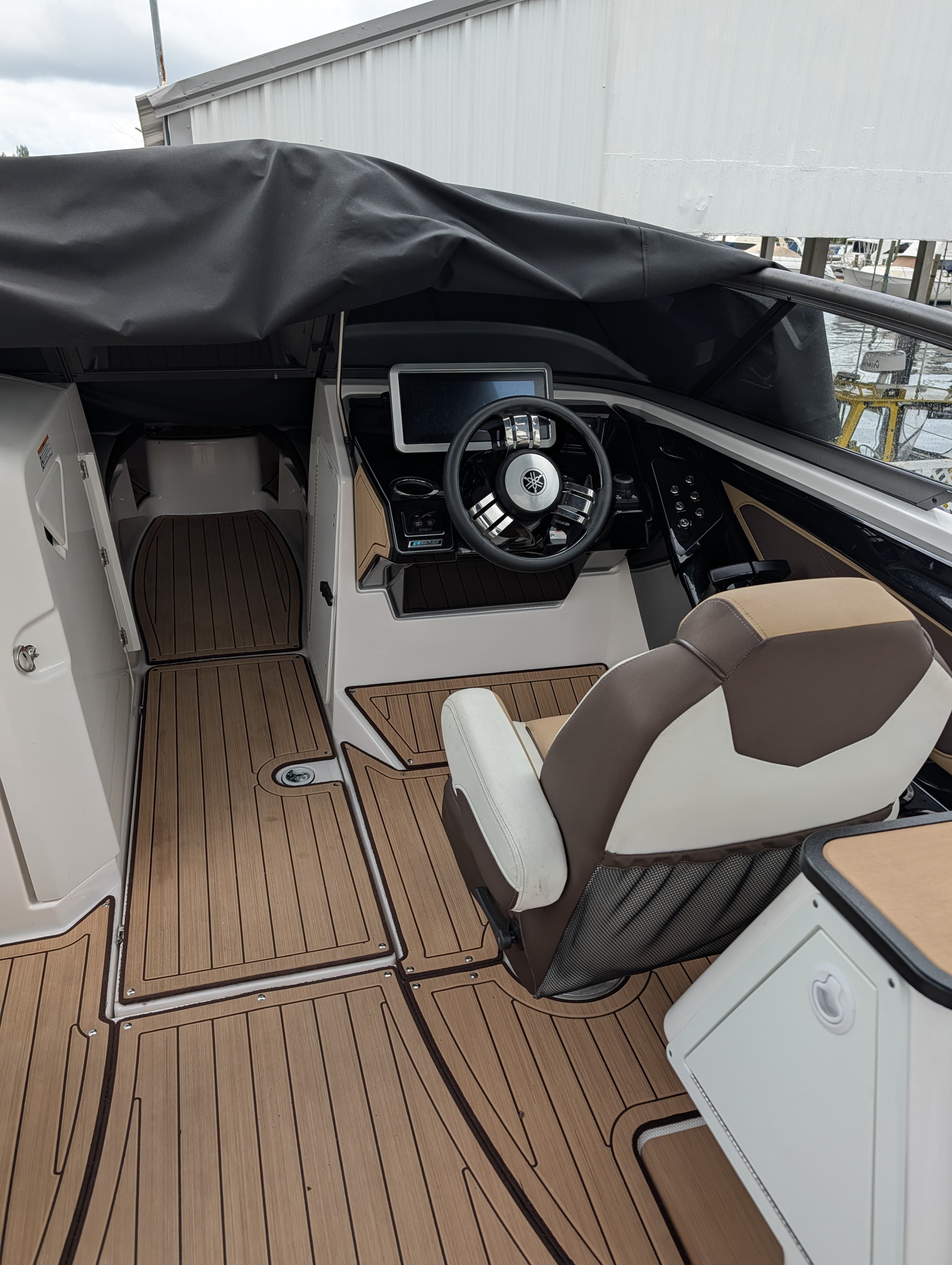 2021 Yamaha Boats 252SD - 6