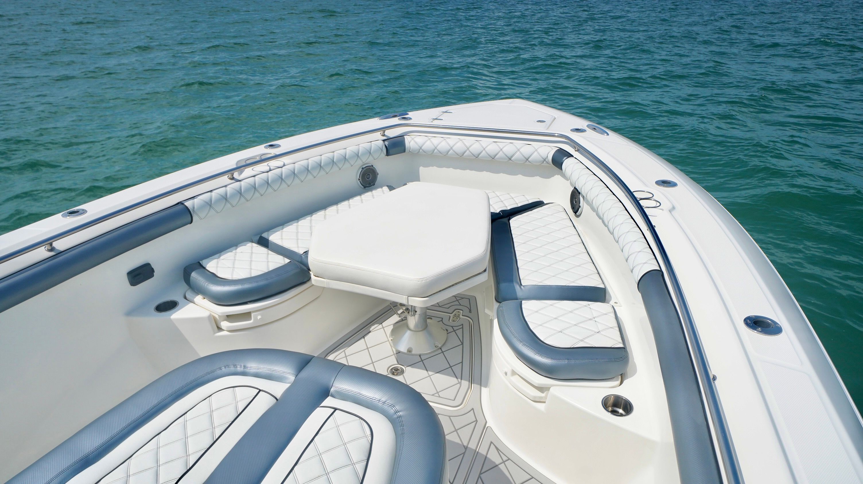 2013 Boston Whaler 350 Outrage - 31