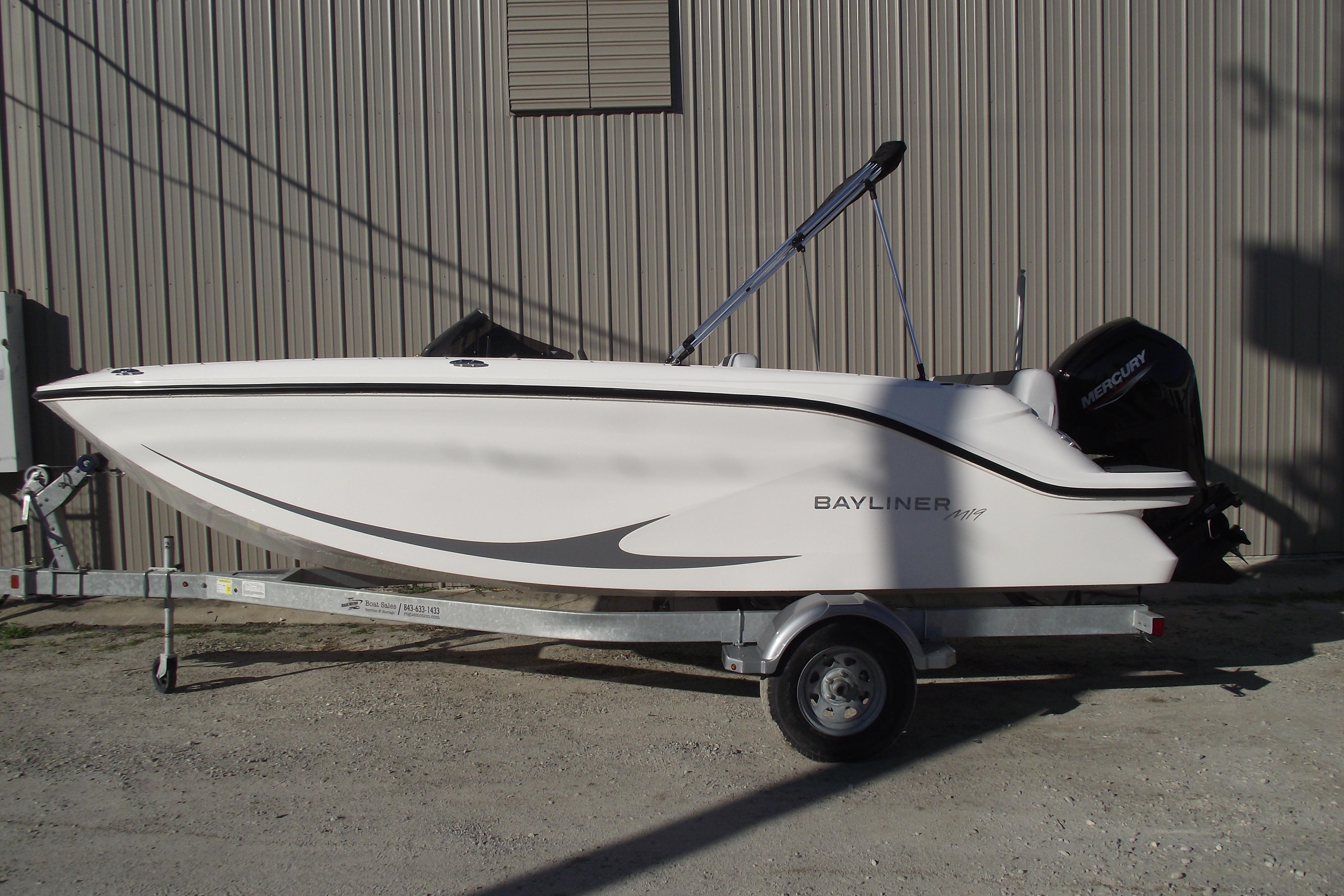 2026 Bayliner M19