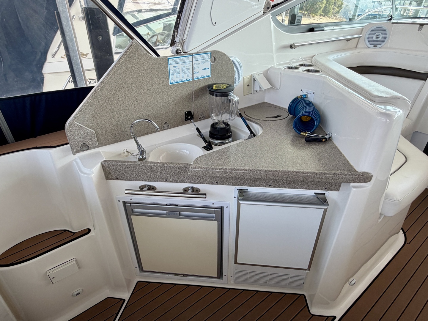 2007 Rinker 350 Express Cruiser - Image 18