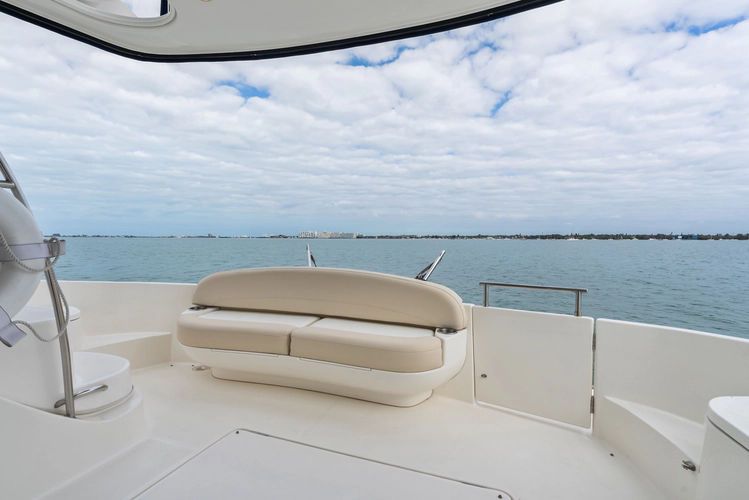 2014 Meridian 391 Sedan - Image 6