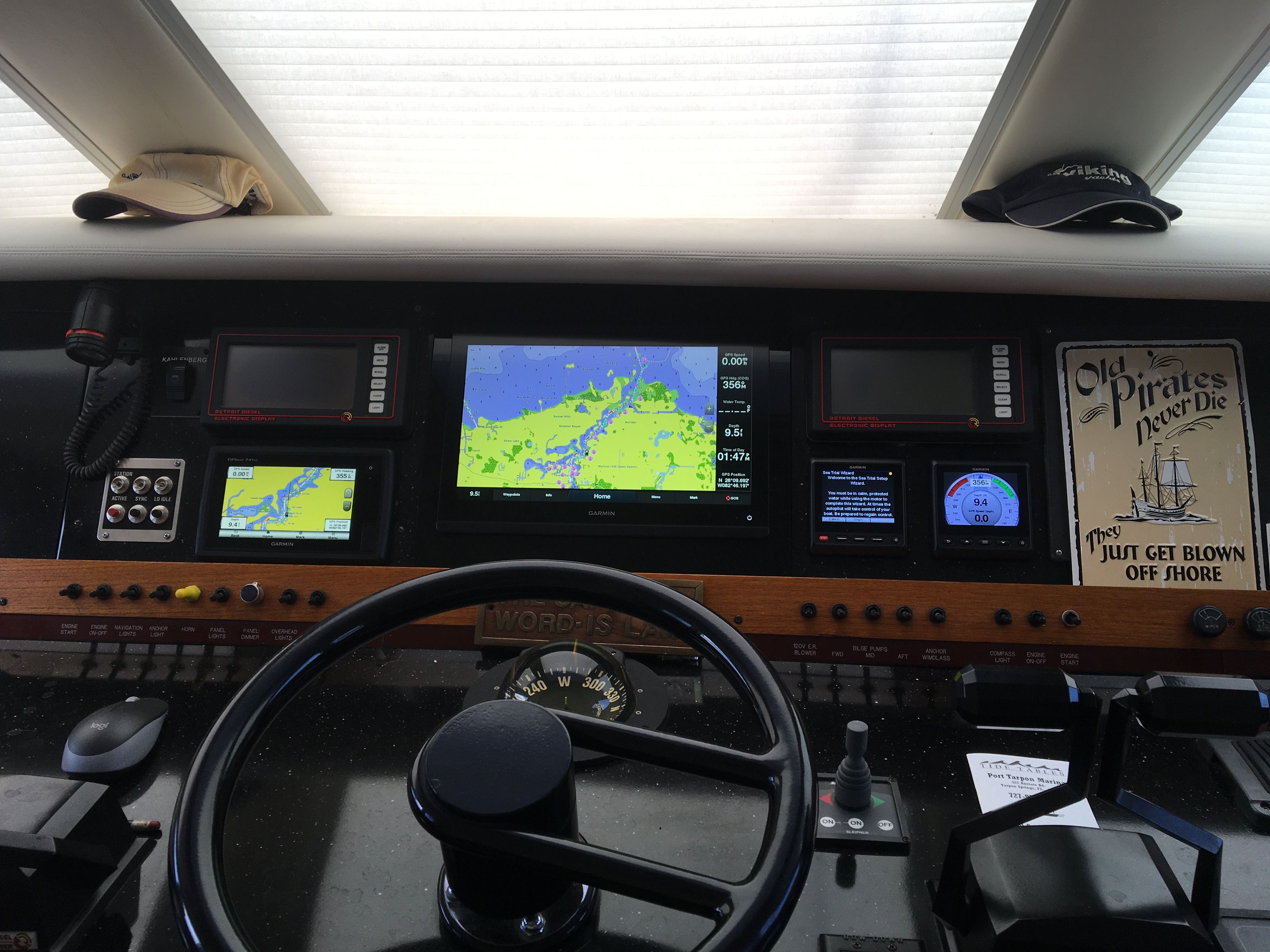 1994 Viking Motor Yacht - 7