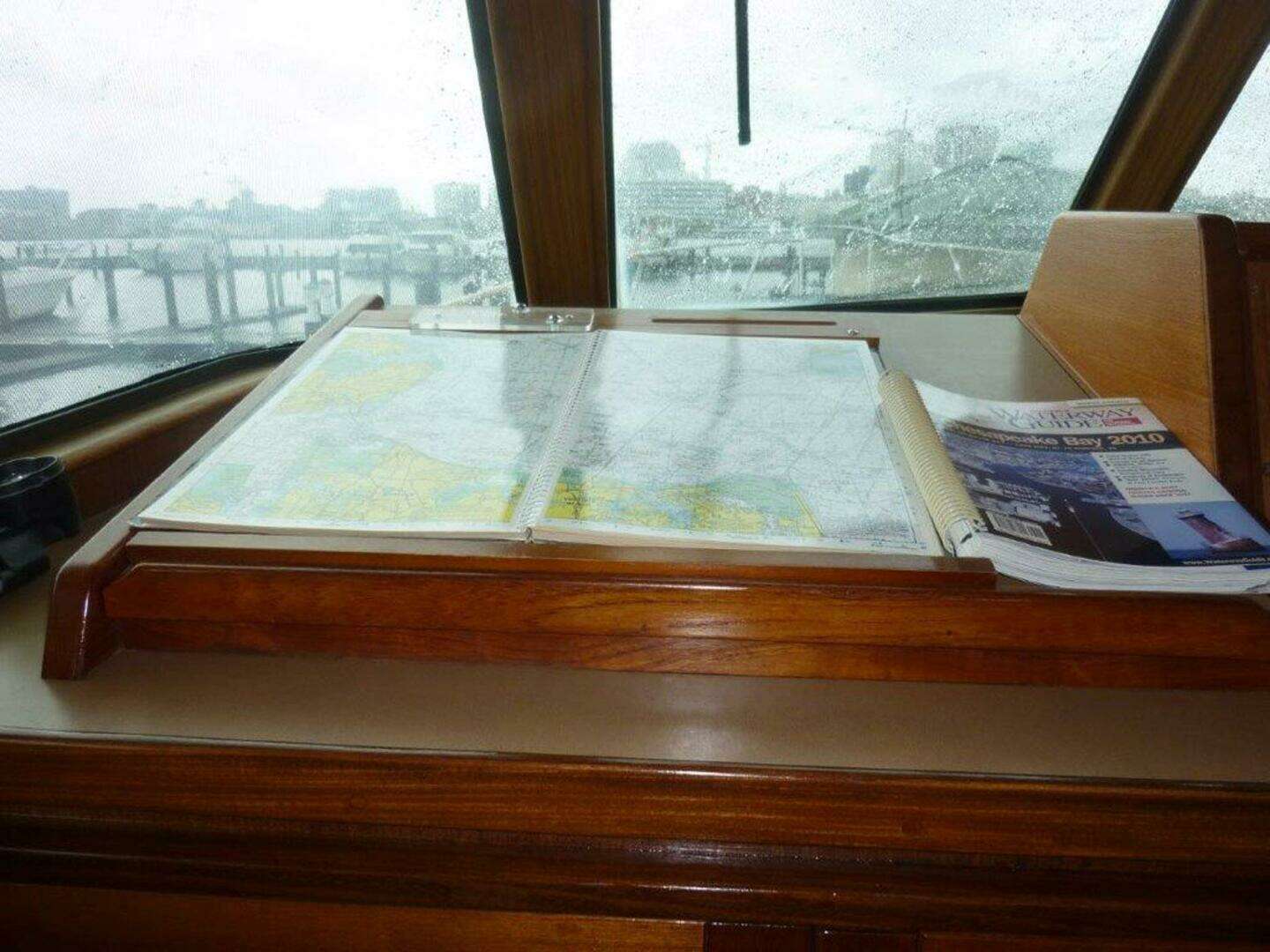 1987 Hatteras Flybridge - Image 14