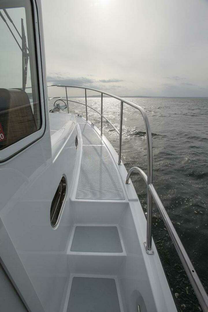 2026 Helmsman Trawlers 38E Pilothouse - Image 9