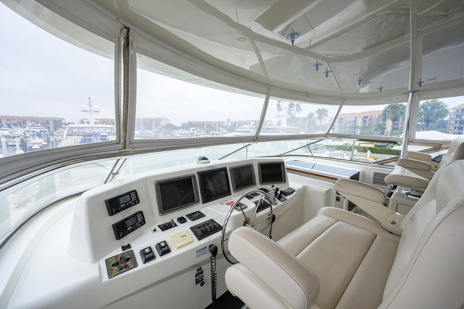 2013 Hatteras 80 Motor Yacht - Image 56