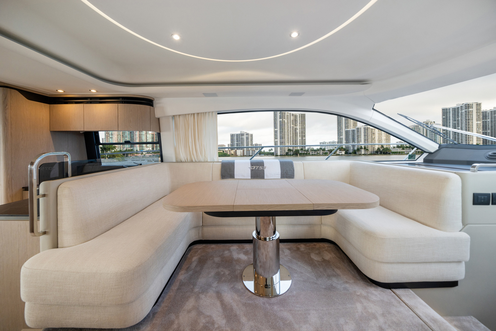 2023 Azimut 53 FLY - Image 37