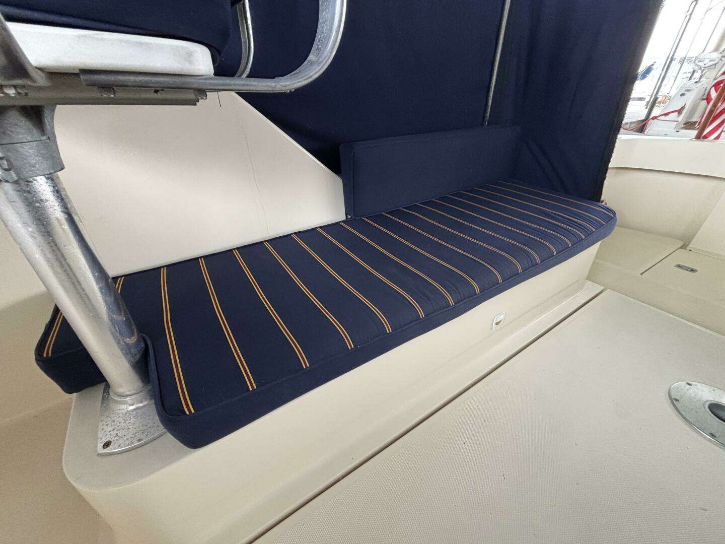 2004 Mainship Pilot 30 Rum Runner II - Image 22