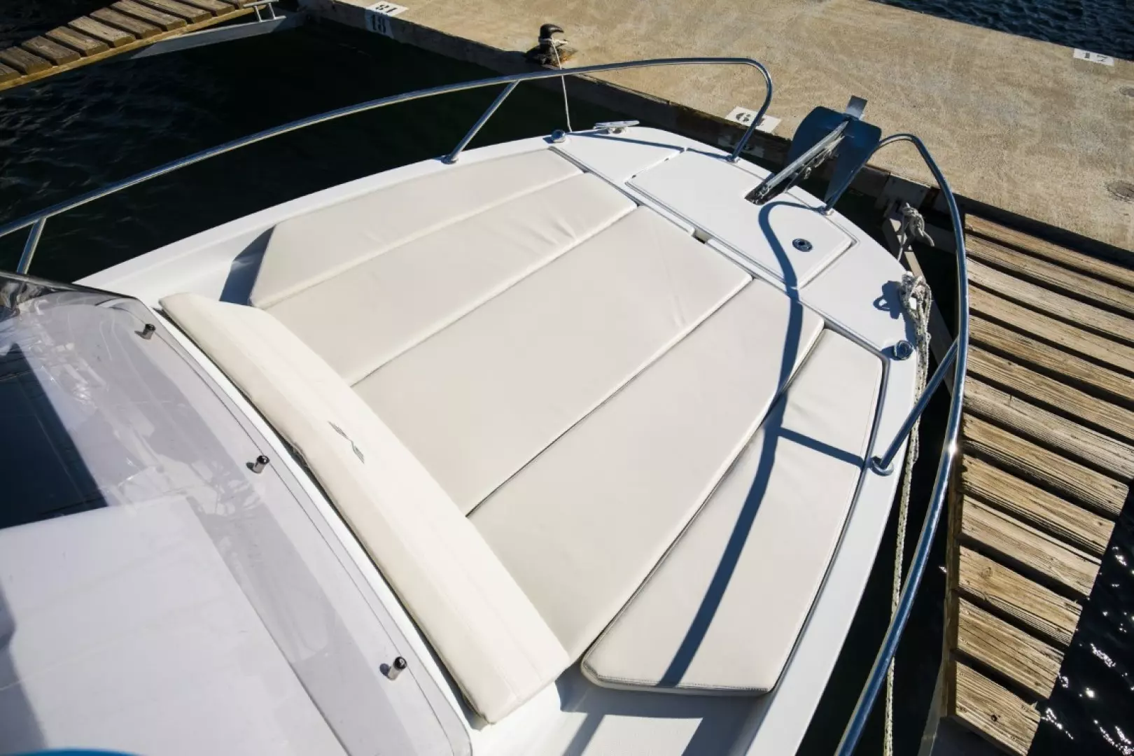 2026 Beneteau Flyer 7 Sundeck - Image 13