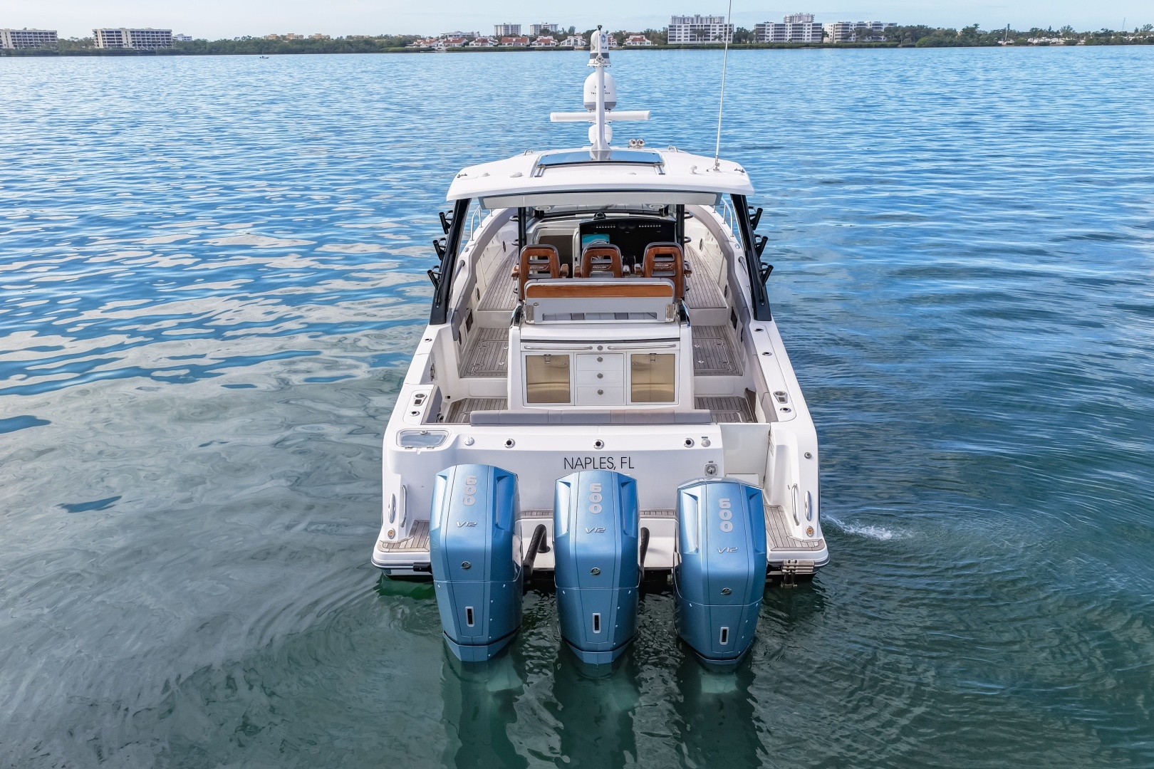 2023 Boston Whaler — - Image 15