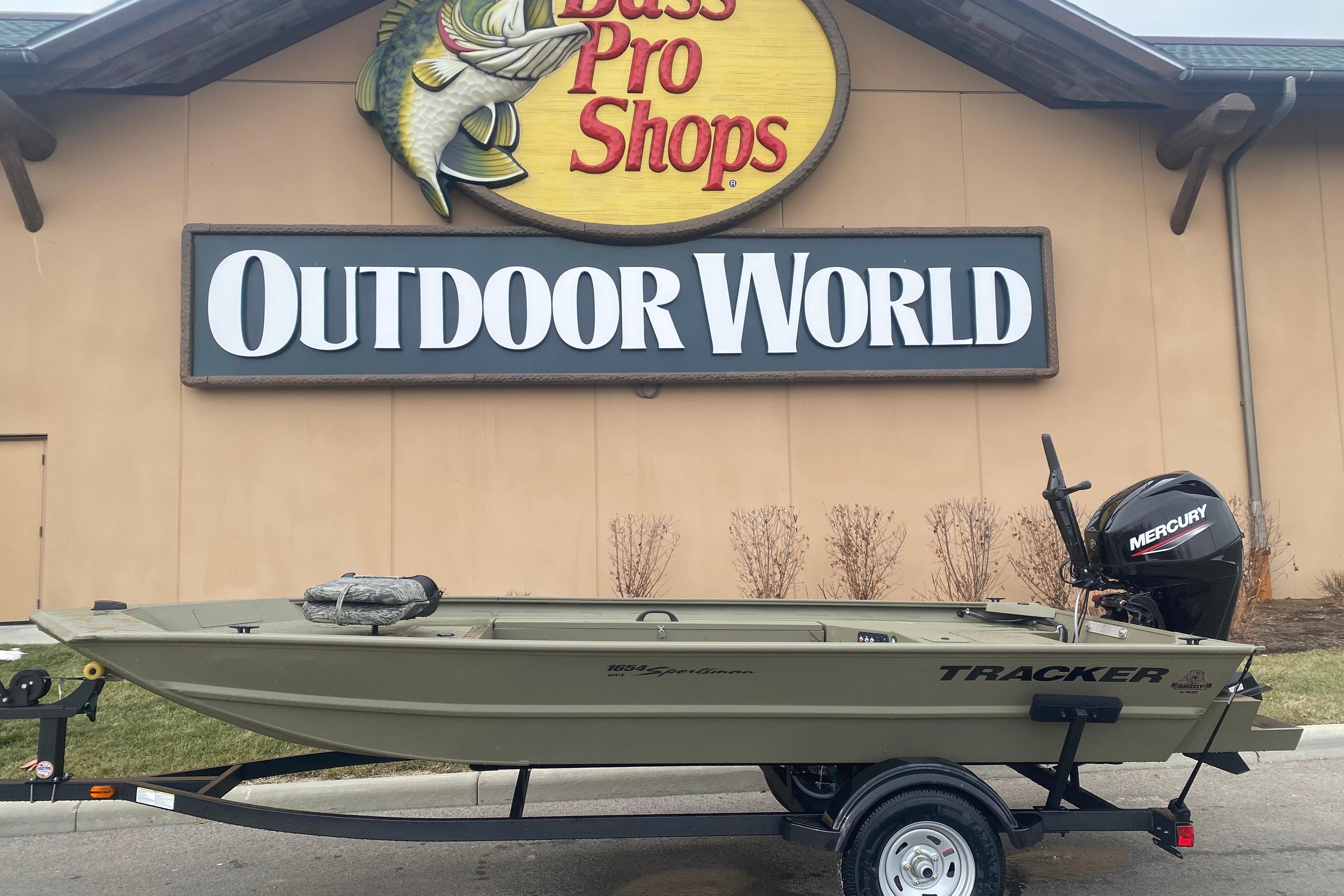 2026 Tracker Grizzly 1654 T Sportsman