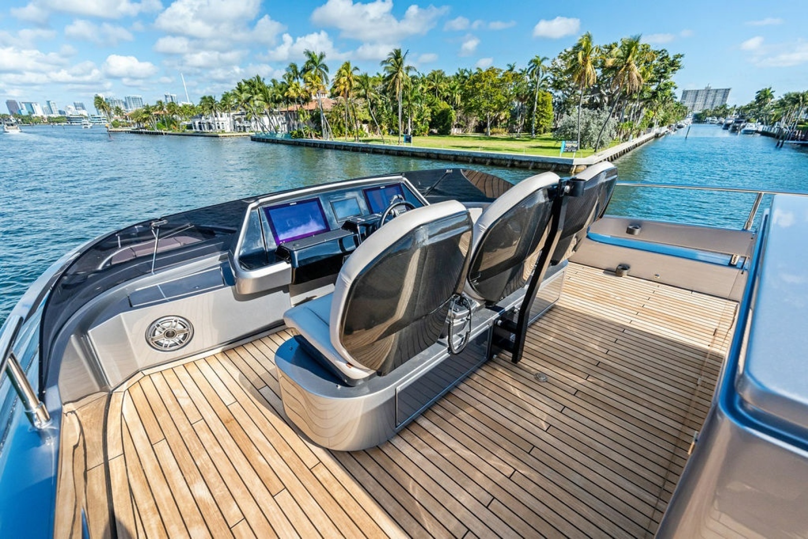 2025 Pershing GTX80 - Image 21