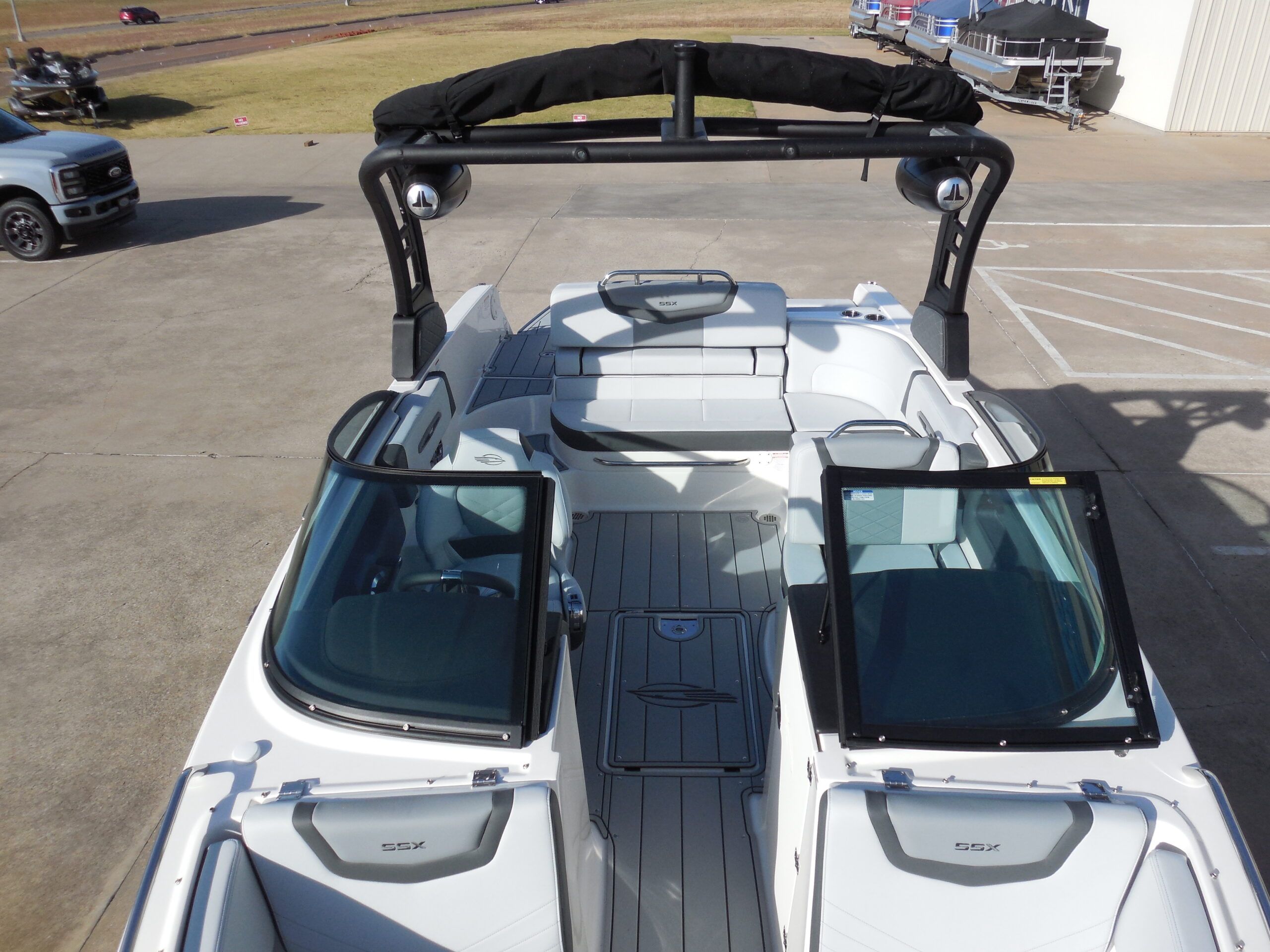 2026 Chaparral 247 SSX - 13