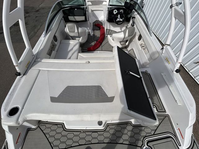 2019 Four Winns HD200 - 9