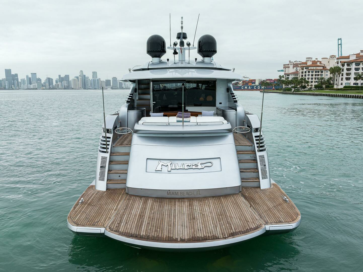 2009 Pershing 90 Express - Image 4