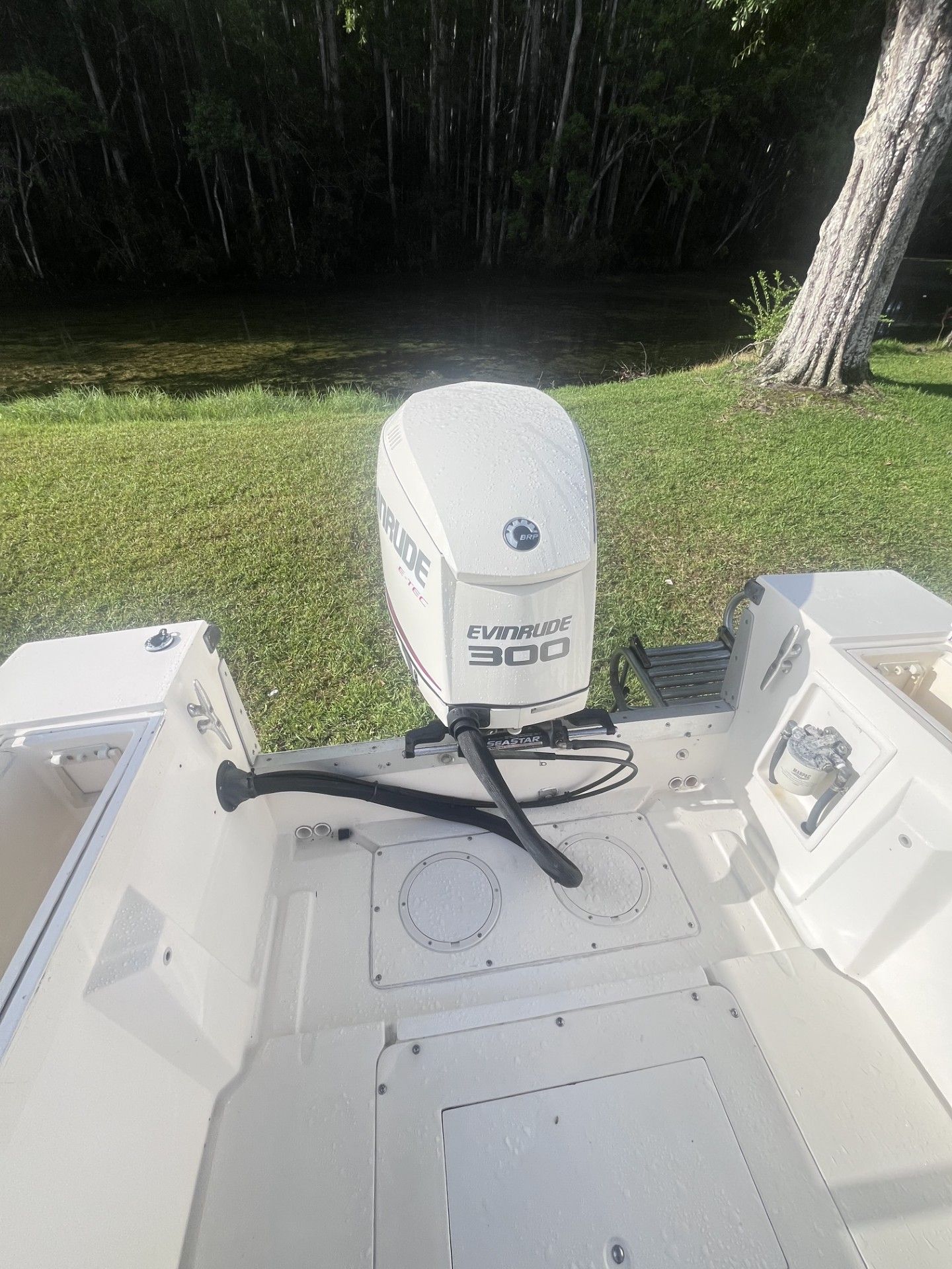 1991 Mako 231 Center Console - 12