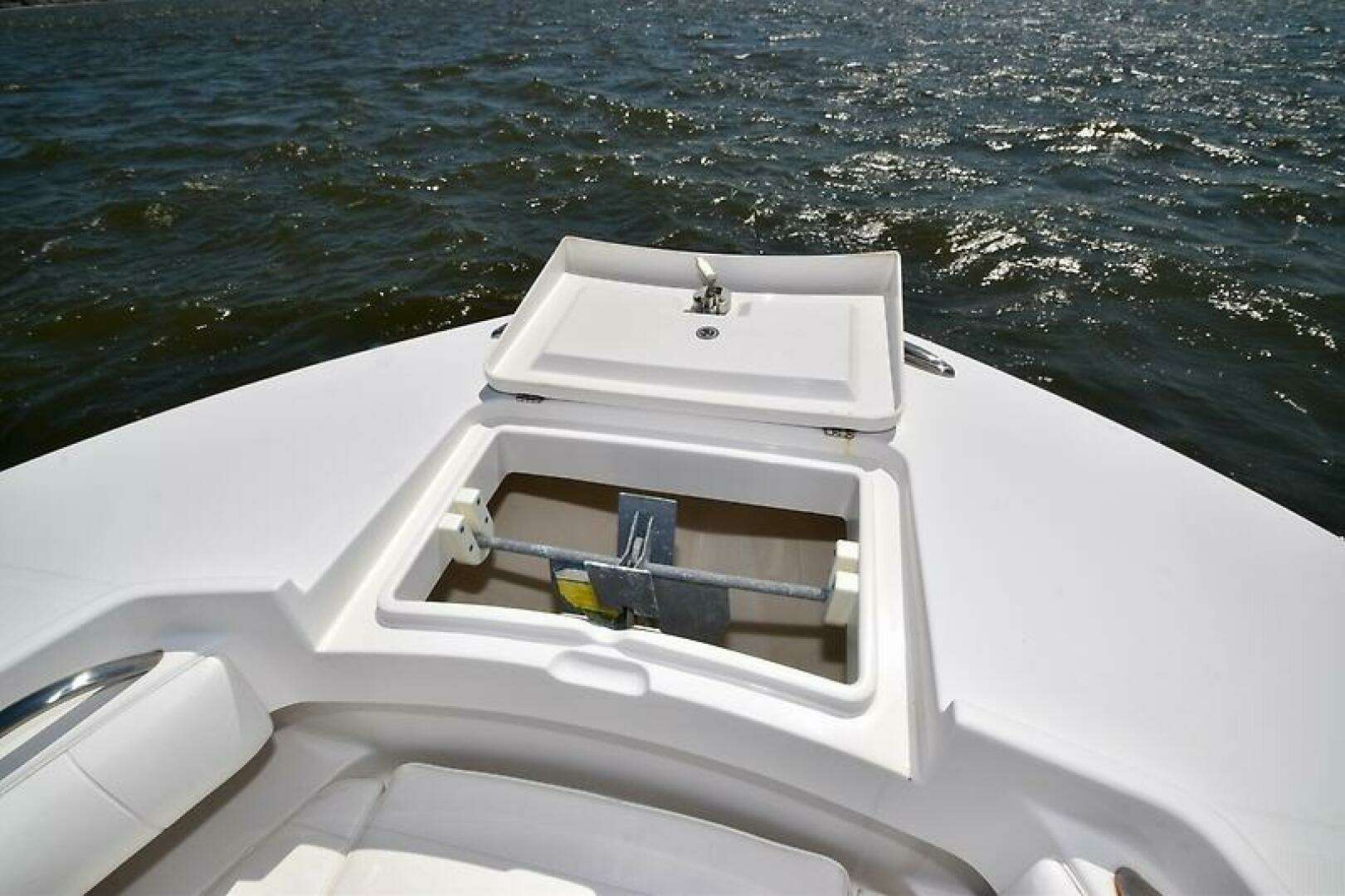 2013 Regulator 28 FS w/SeaKeeper Ride - Image 22