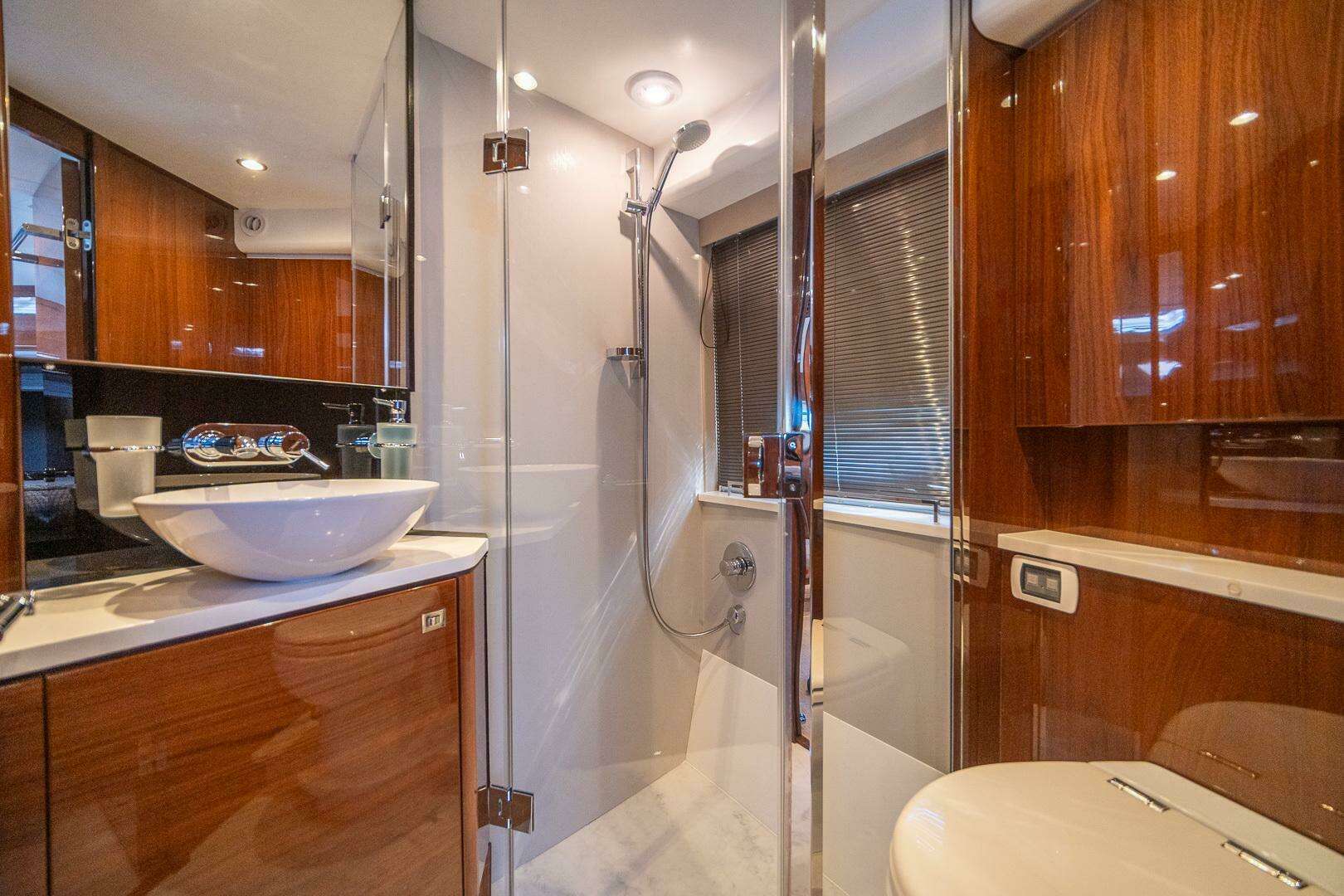 2016 Princess V48 - Image 32