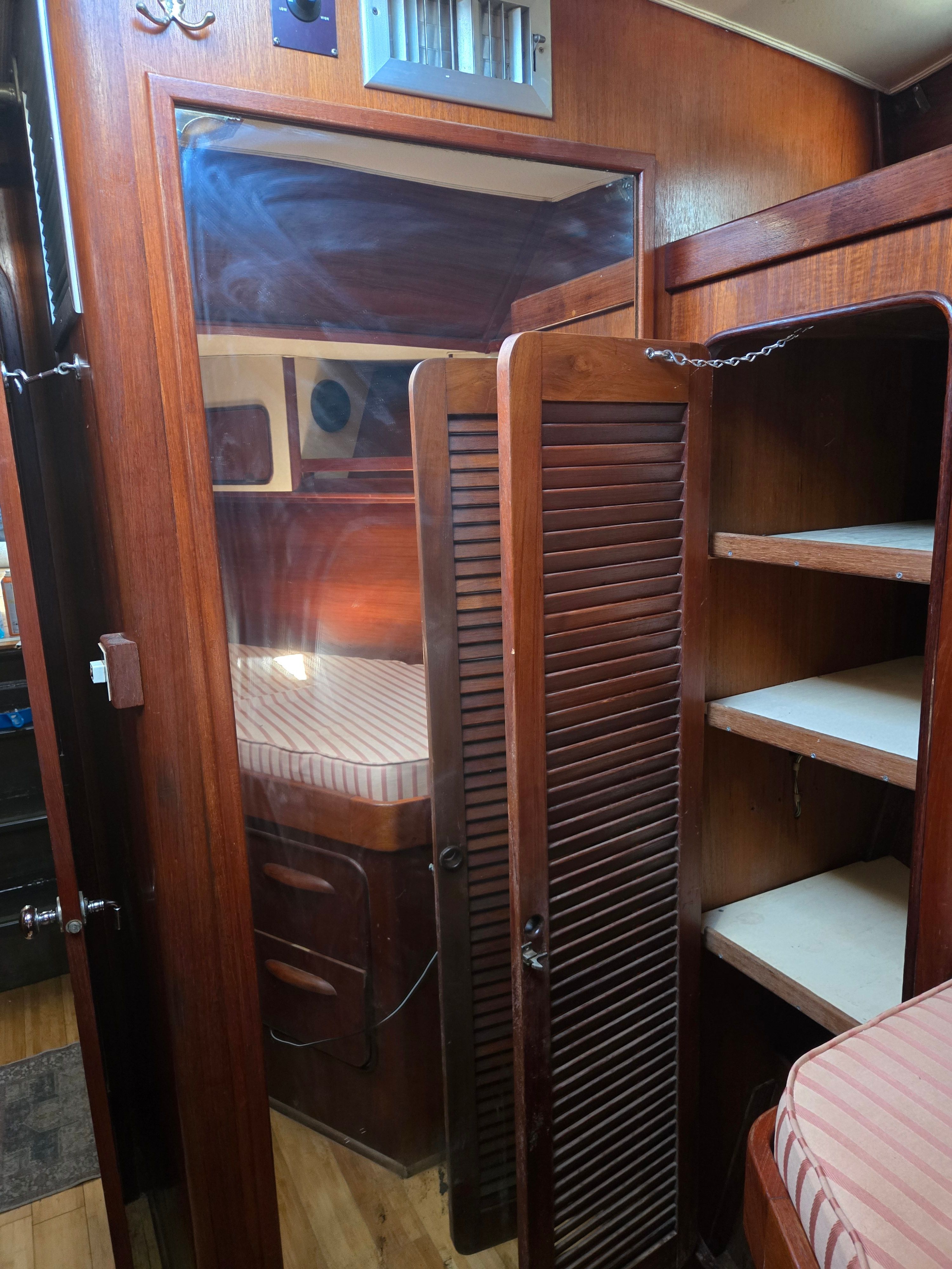 1979 Gulfstar Motor Cruiser - 53