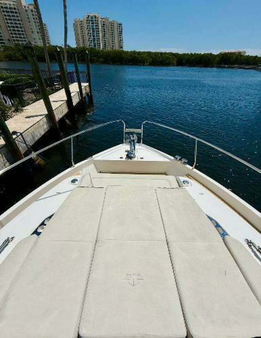 2019 Sealine F430 - Image 14