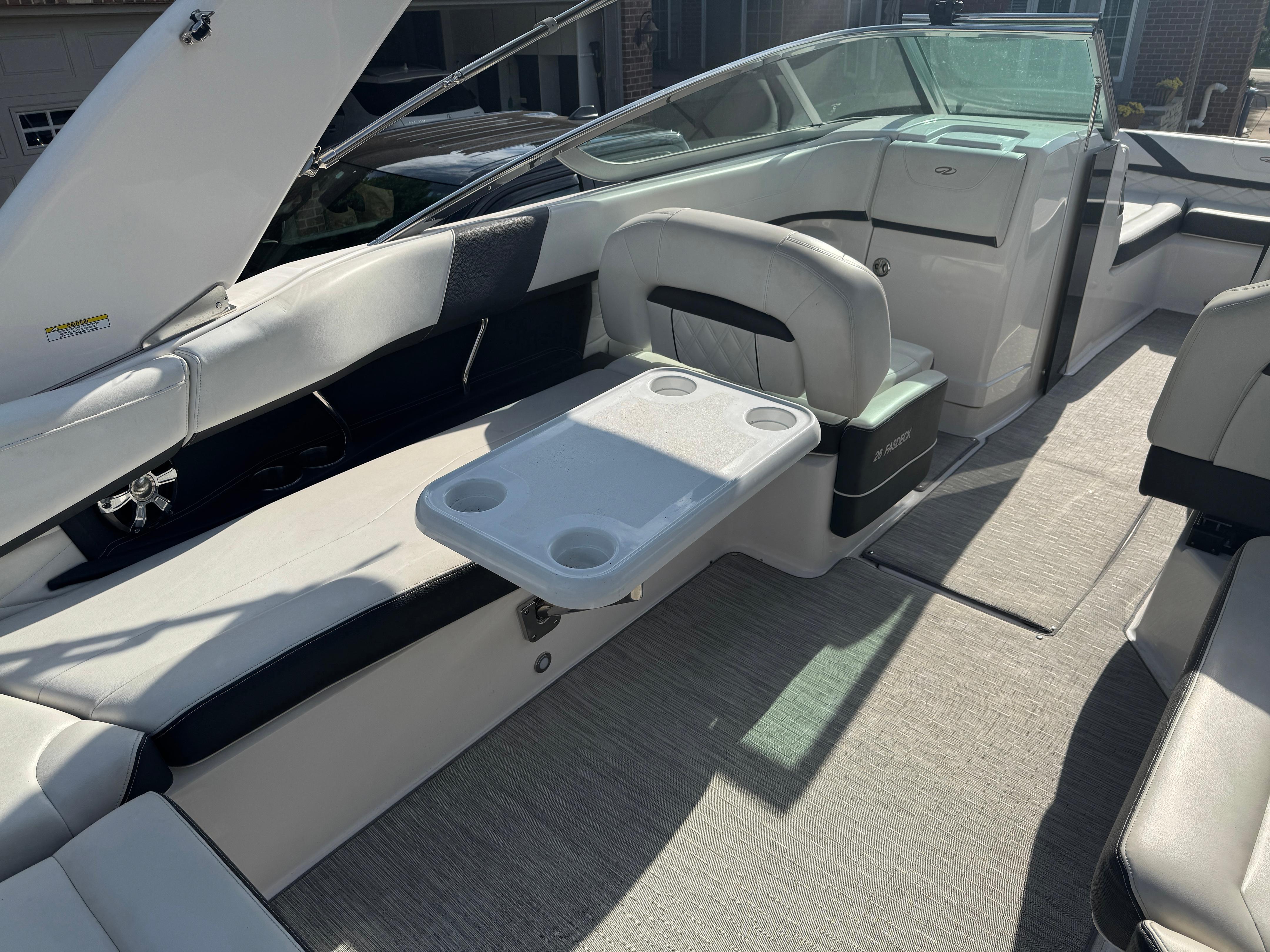 2018 Regal 26 FasDeck - 21