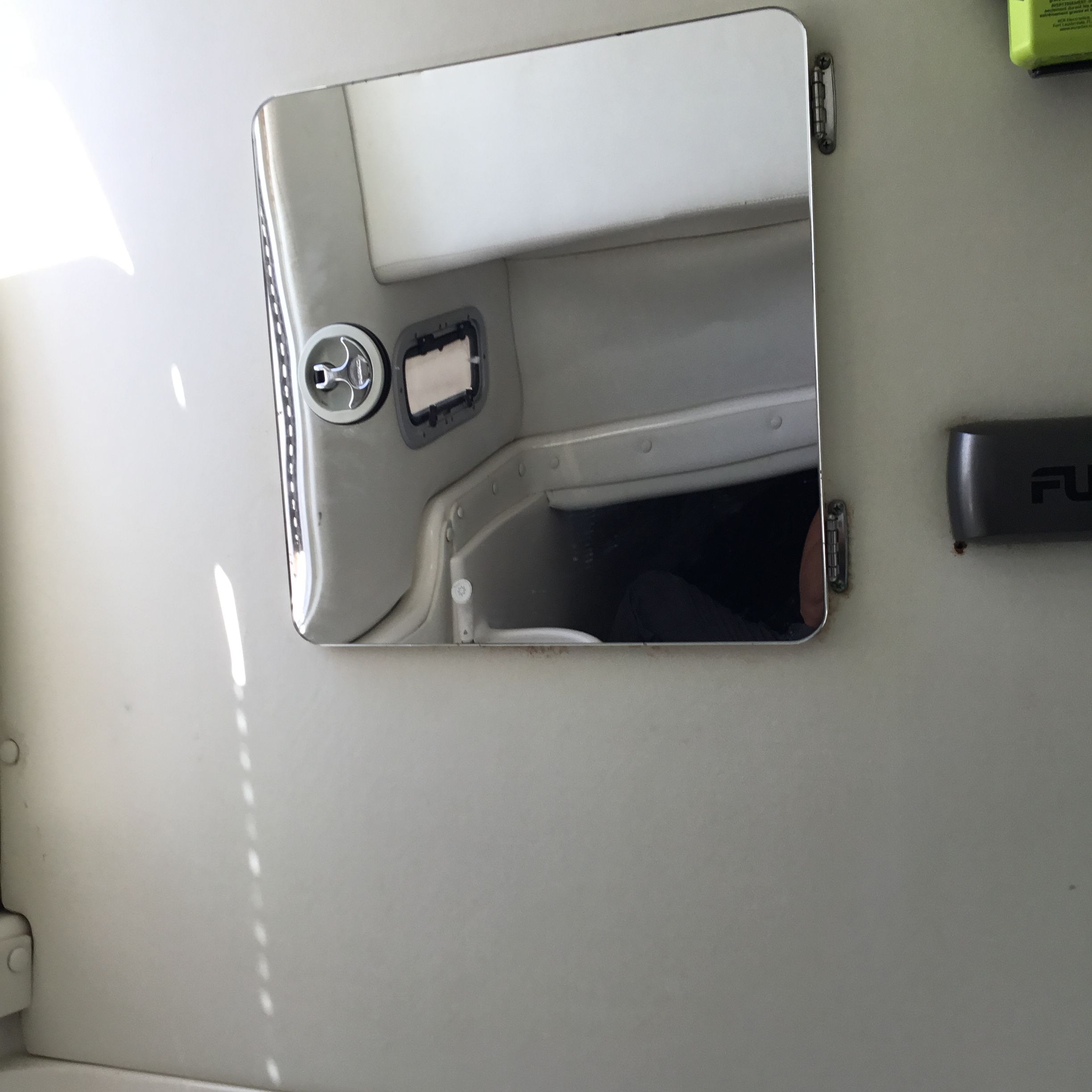 2004 Century 3200 Center Console - 21