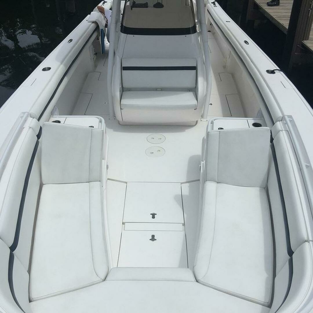 2015 Intrepid 375 Center Console - Image 8