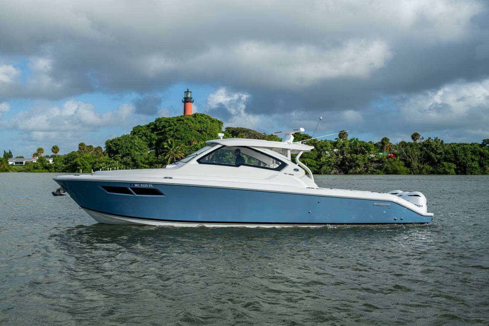 2019 Pursuit 365DC - Image 48