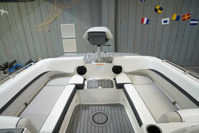 2026 Starcraft SVX 211 OB - 10