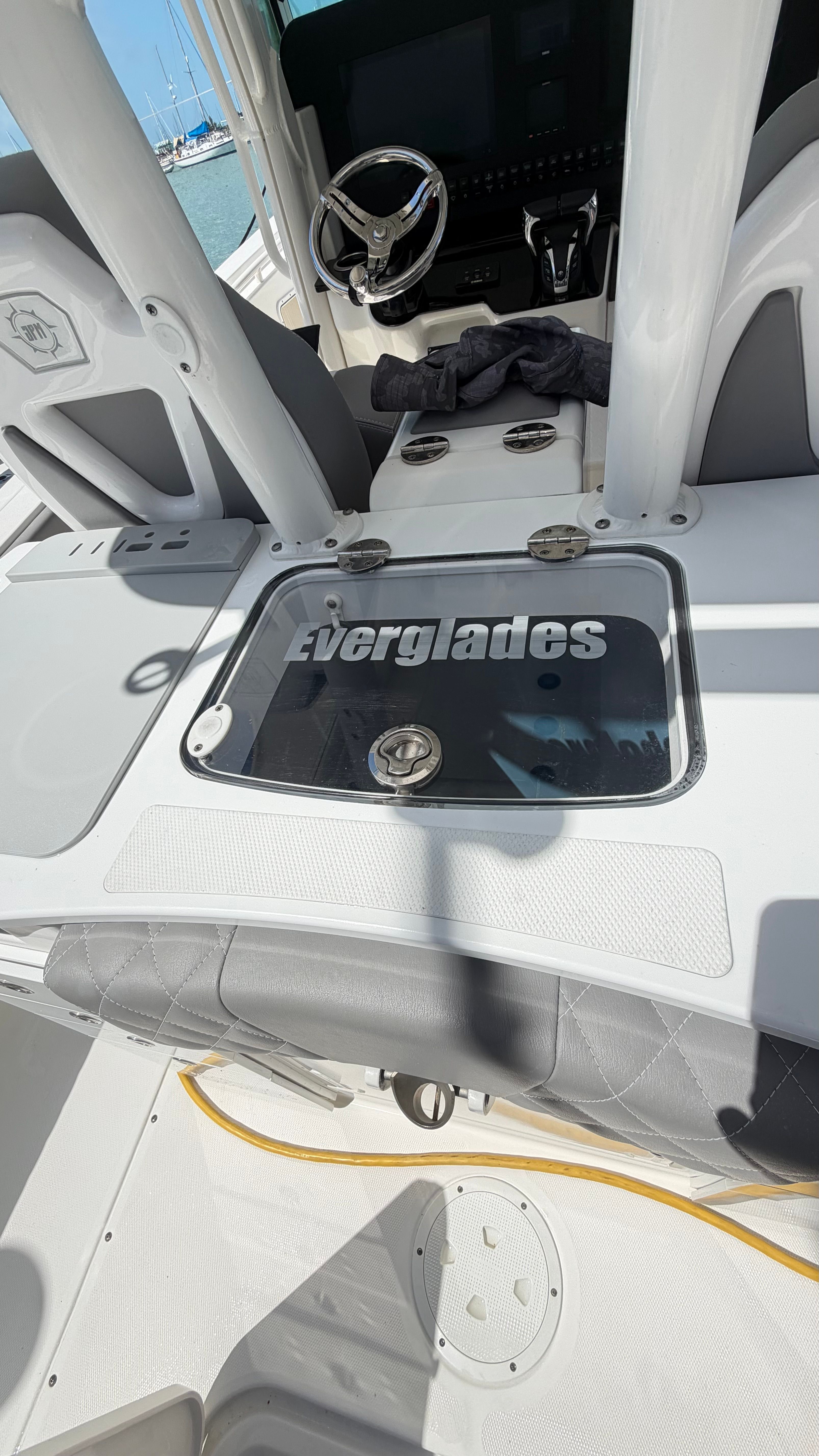 2009 Everglades 365 Center Console - 69