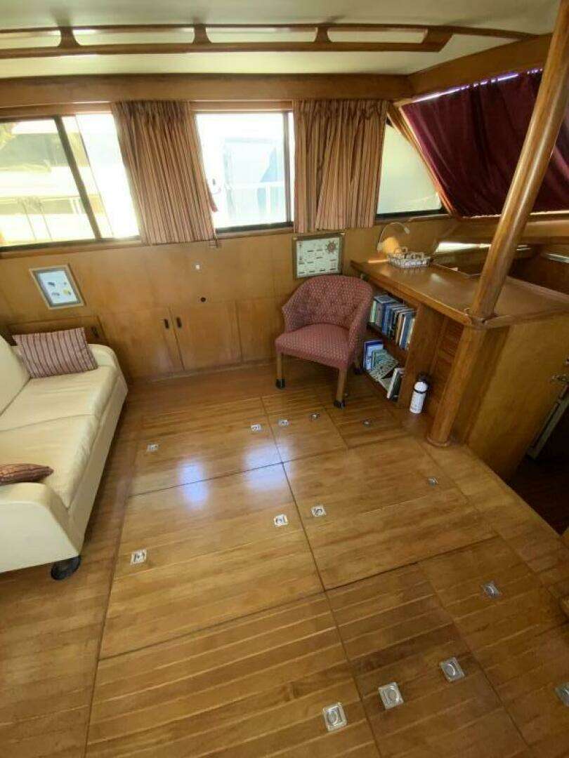 1987 President 41 Double Cabin Motor Yacht - Image 35