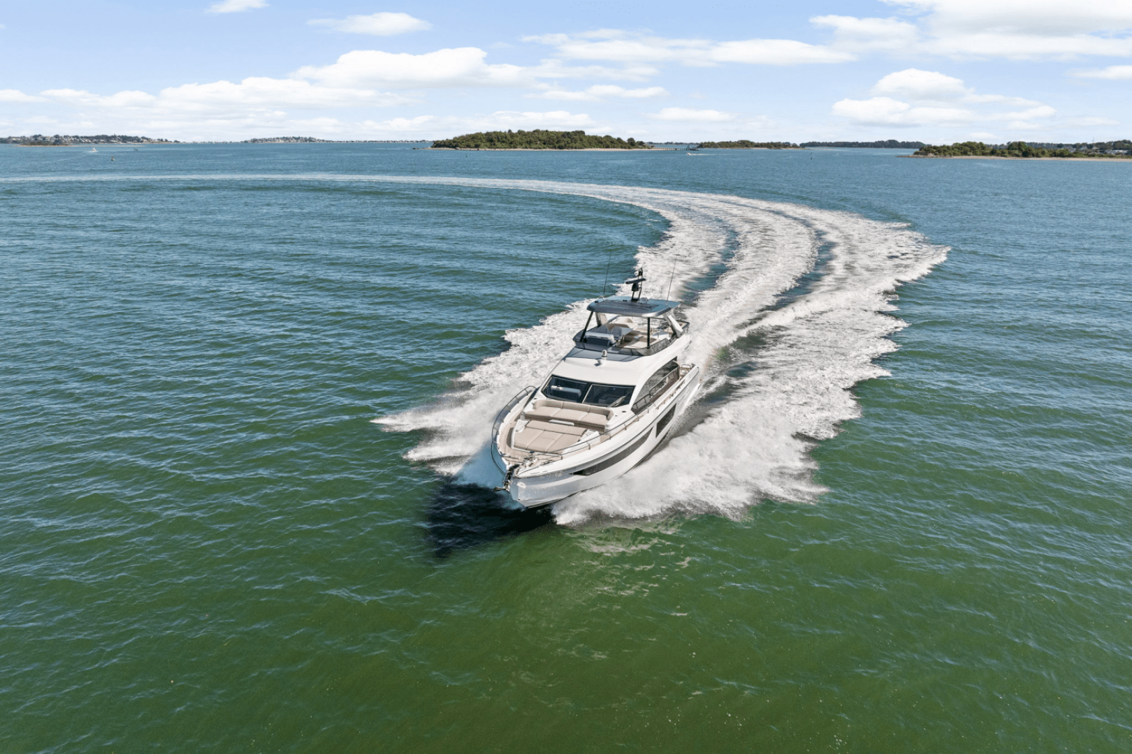 2026 Azimut Fly 68 - Image 5