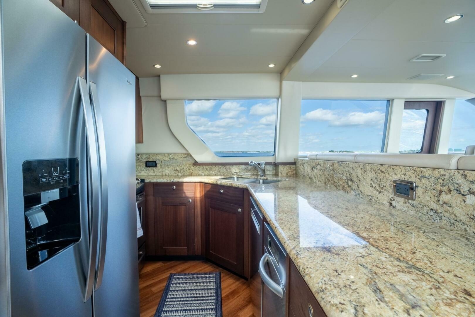 2009 Pacific Mariner 65 Motor Yacht - Image 37