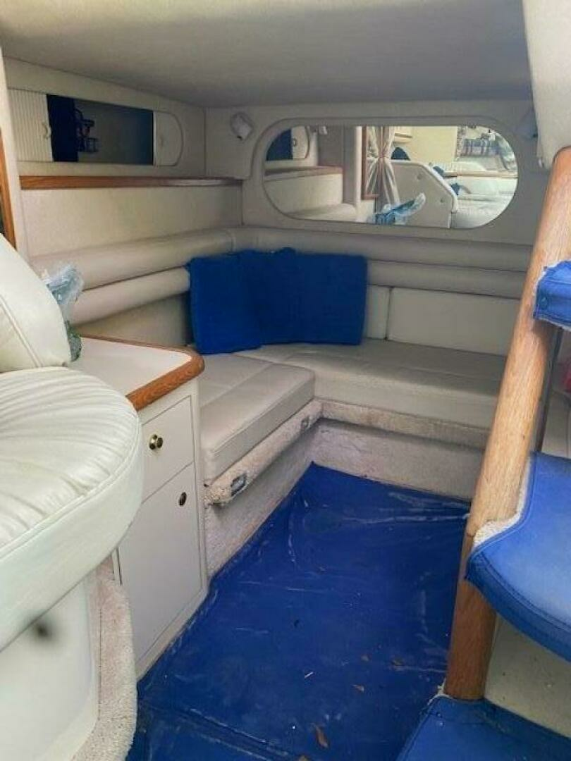 1997 Sea Ray 330 Sundancer - Image 13