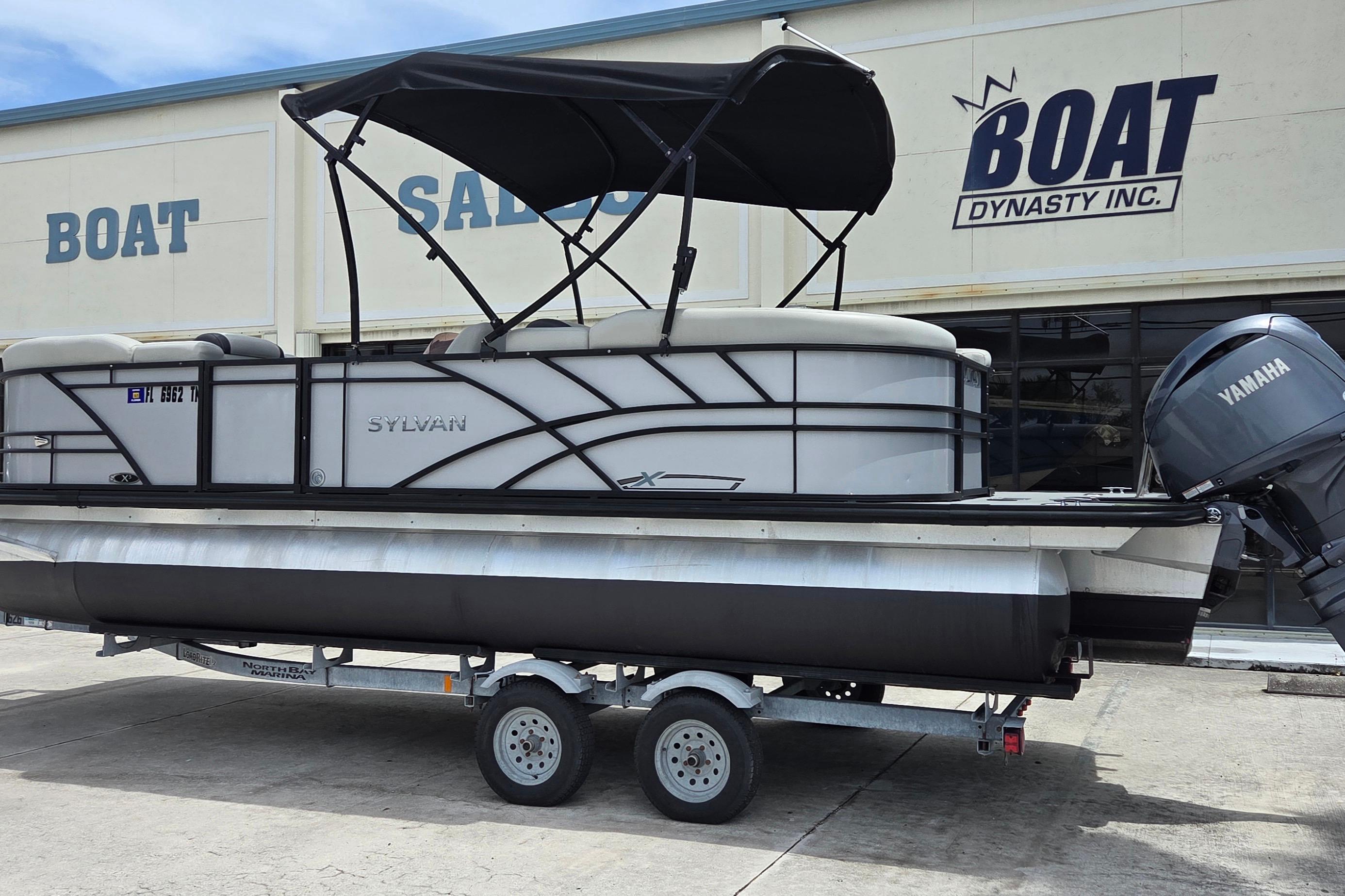 2023 Sylvan Mirage X3 Tritoon