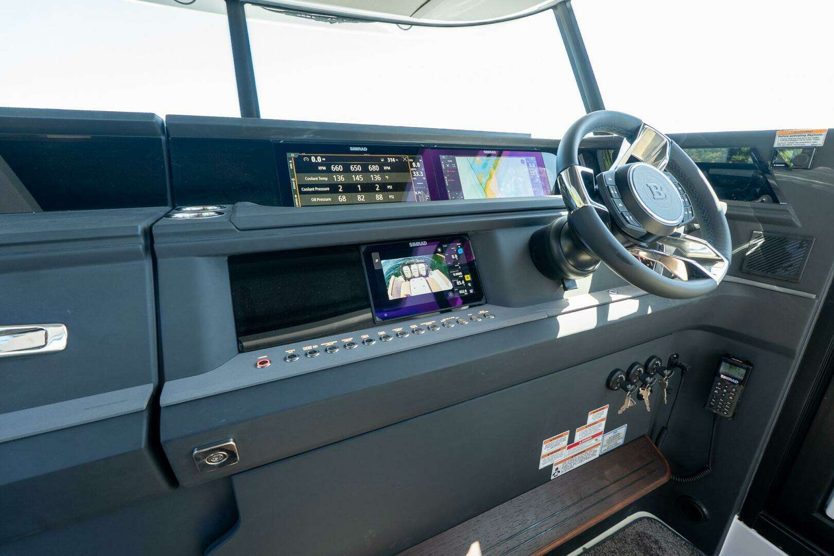 2025 Axopar Cross Cabin - Image 48