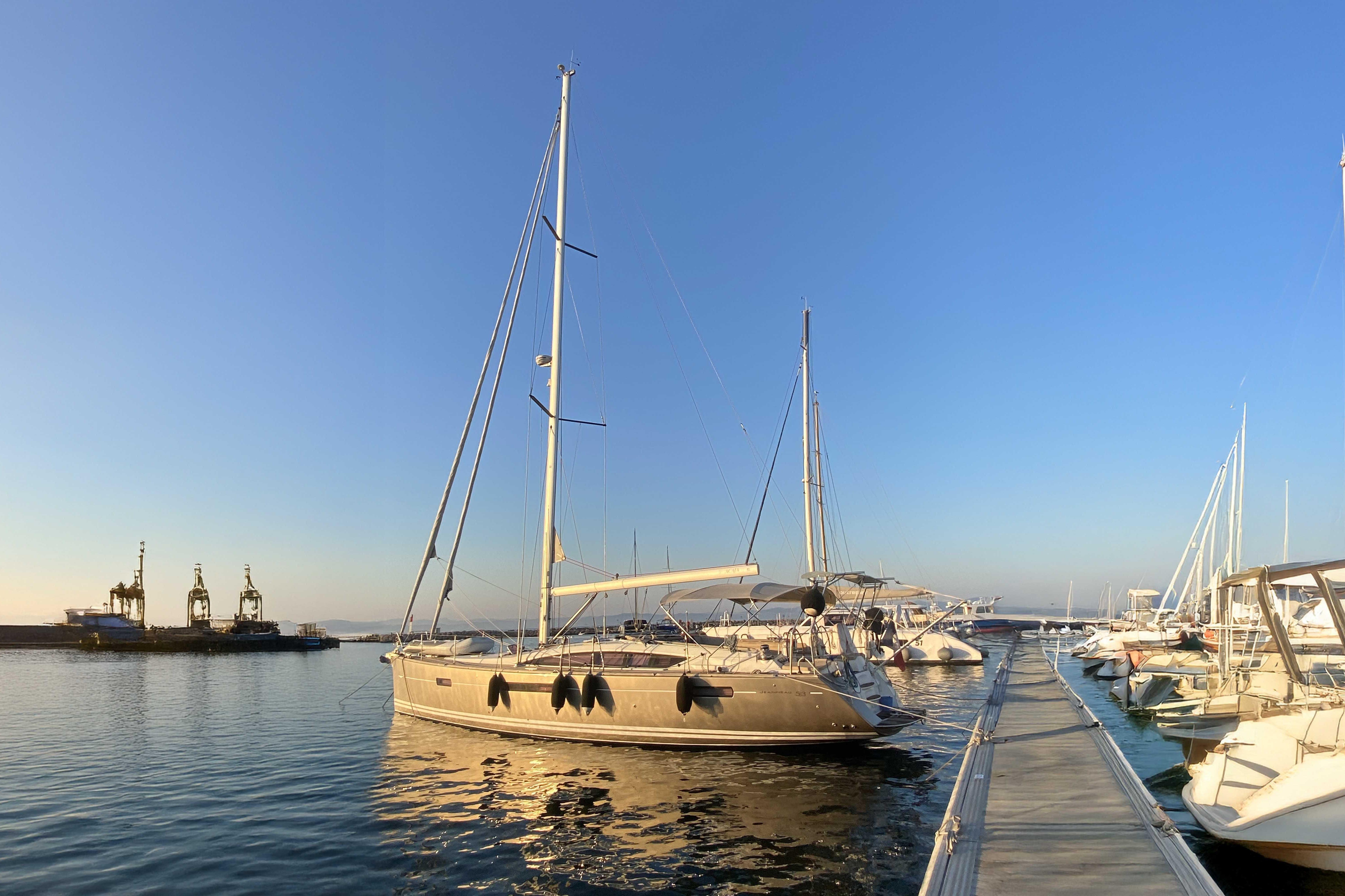 2014 Jeanneau 53