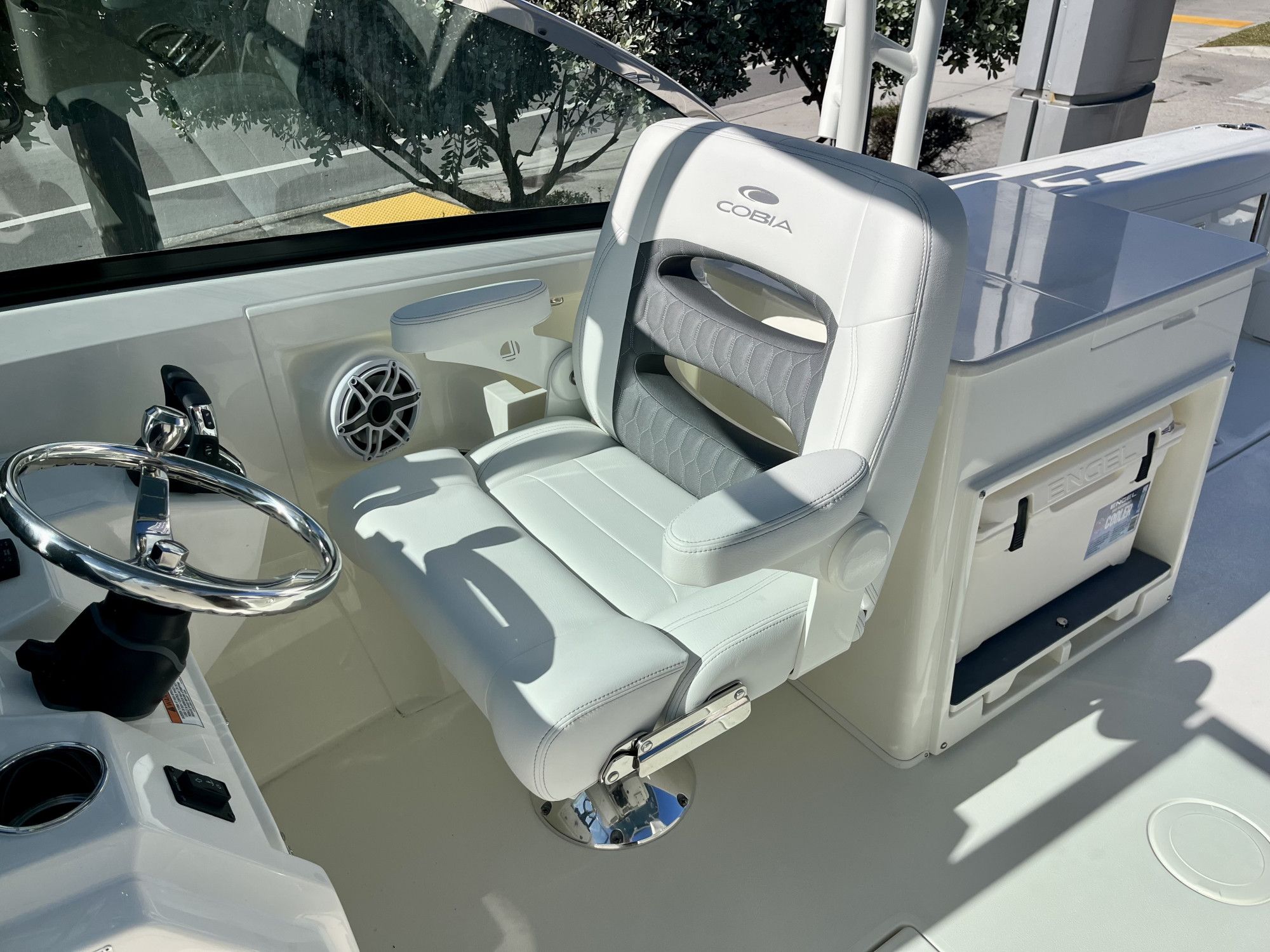2026 Cobia 280 Dual Console - 17