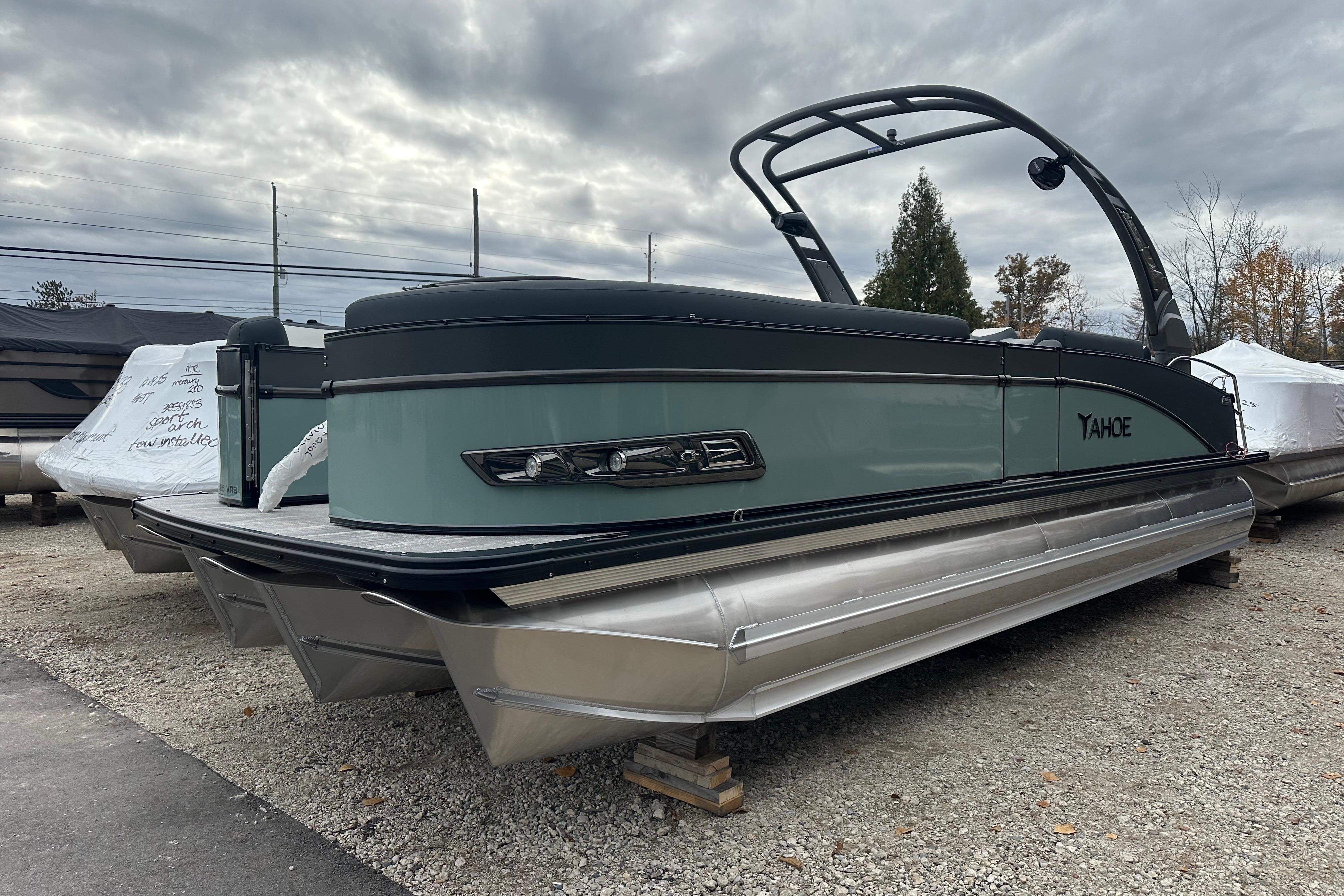 2026 Tahoe Pontoon Cascade - 24'