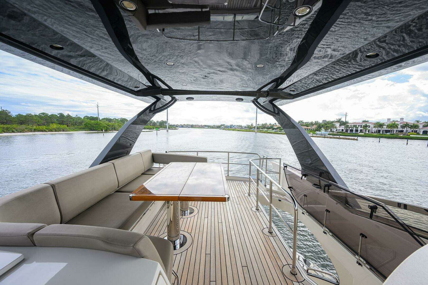 2016 Marquis 660 Sport Yacht - Image 28