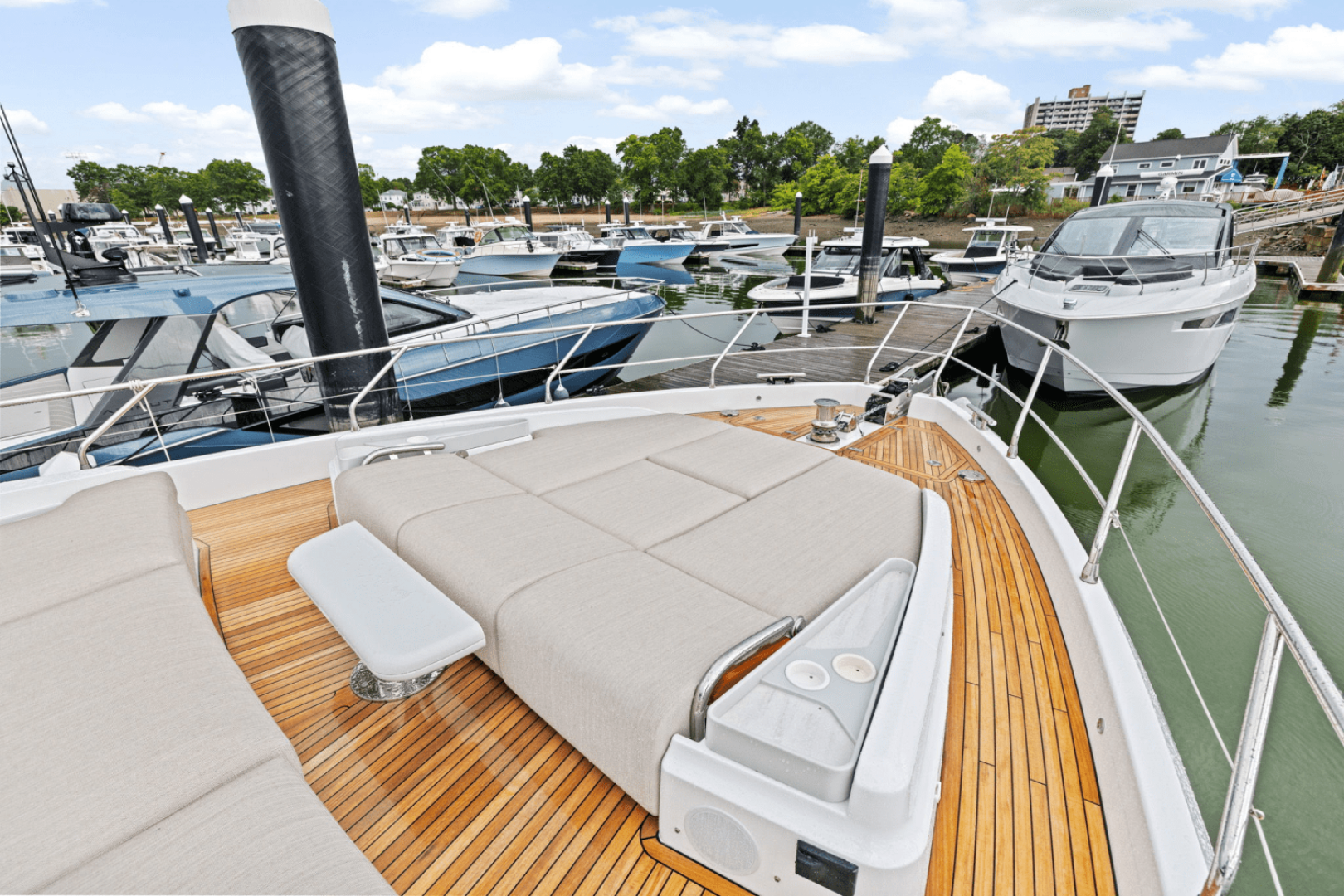 2026 Azimut Fly 68 - Image 40