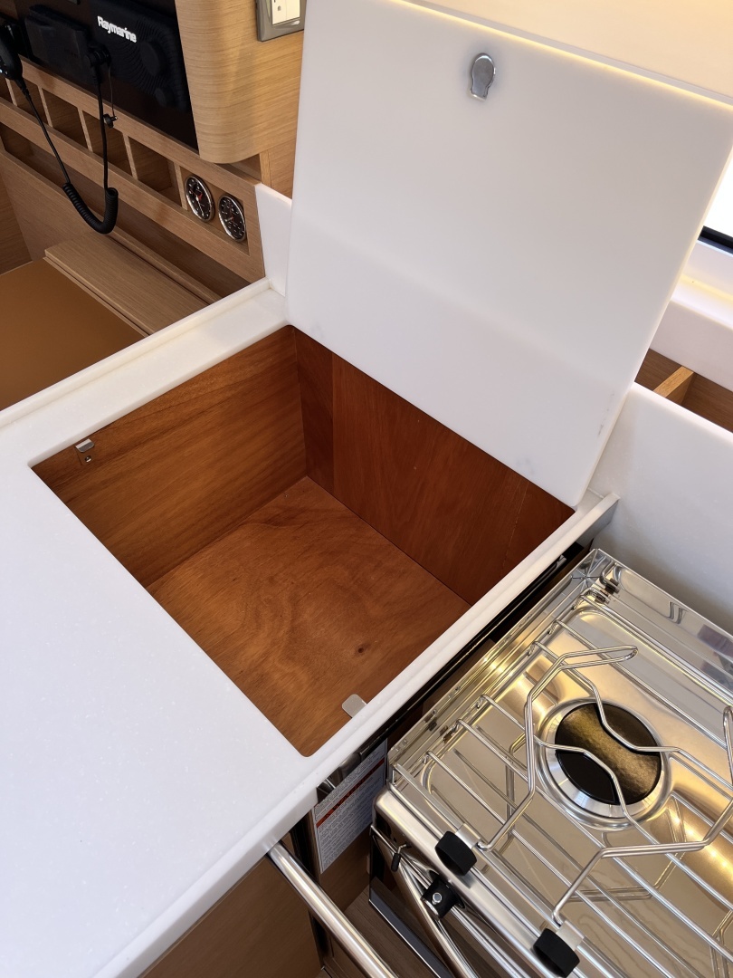 2025 Jeanneau Sun Odyssey 440 - Image 13