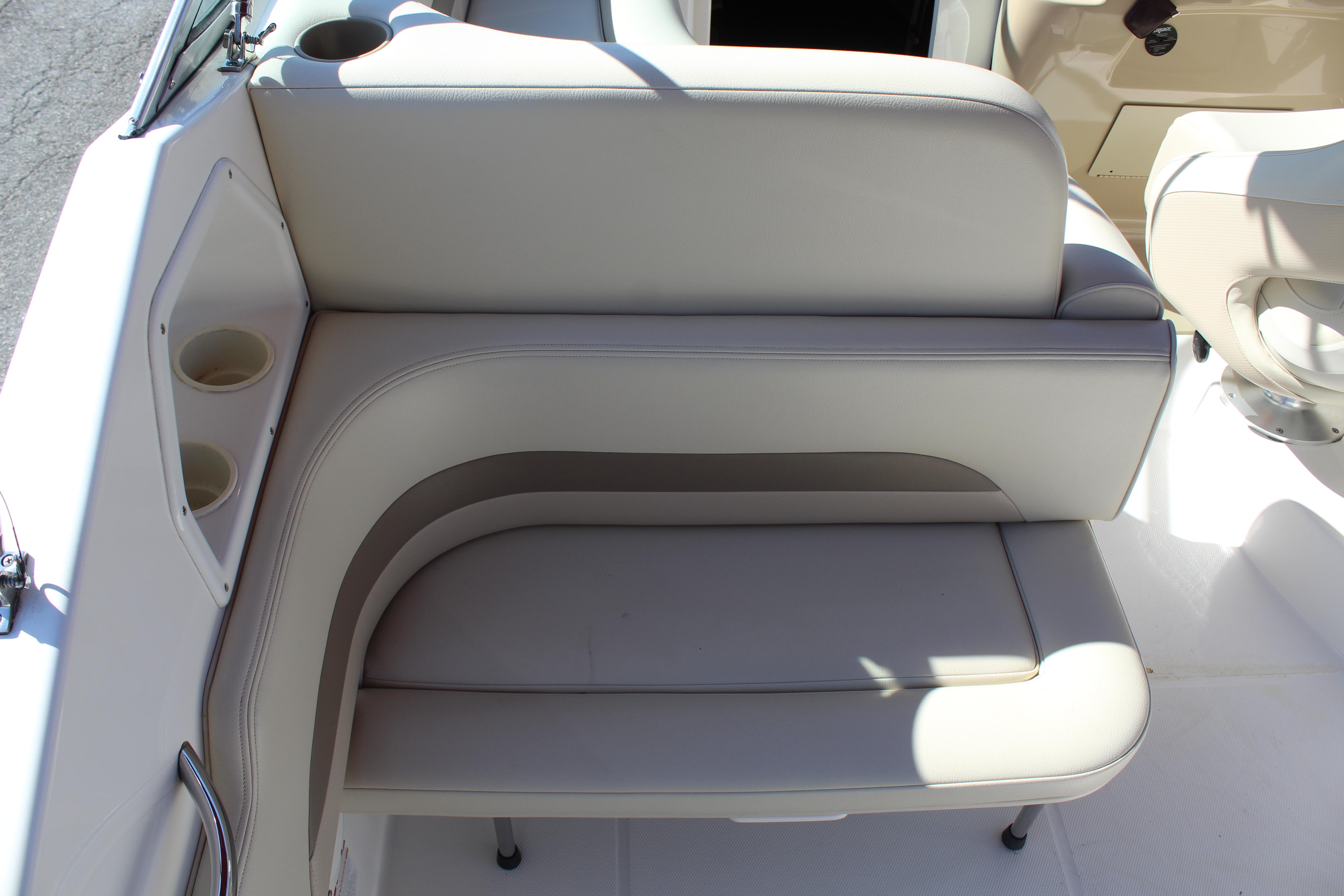 2004 Chaparral Signature 260 - 13