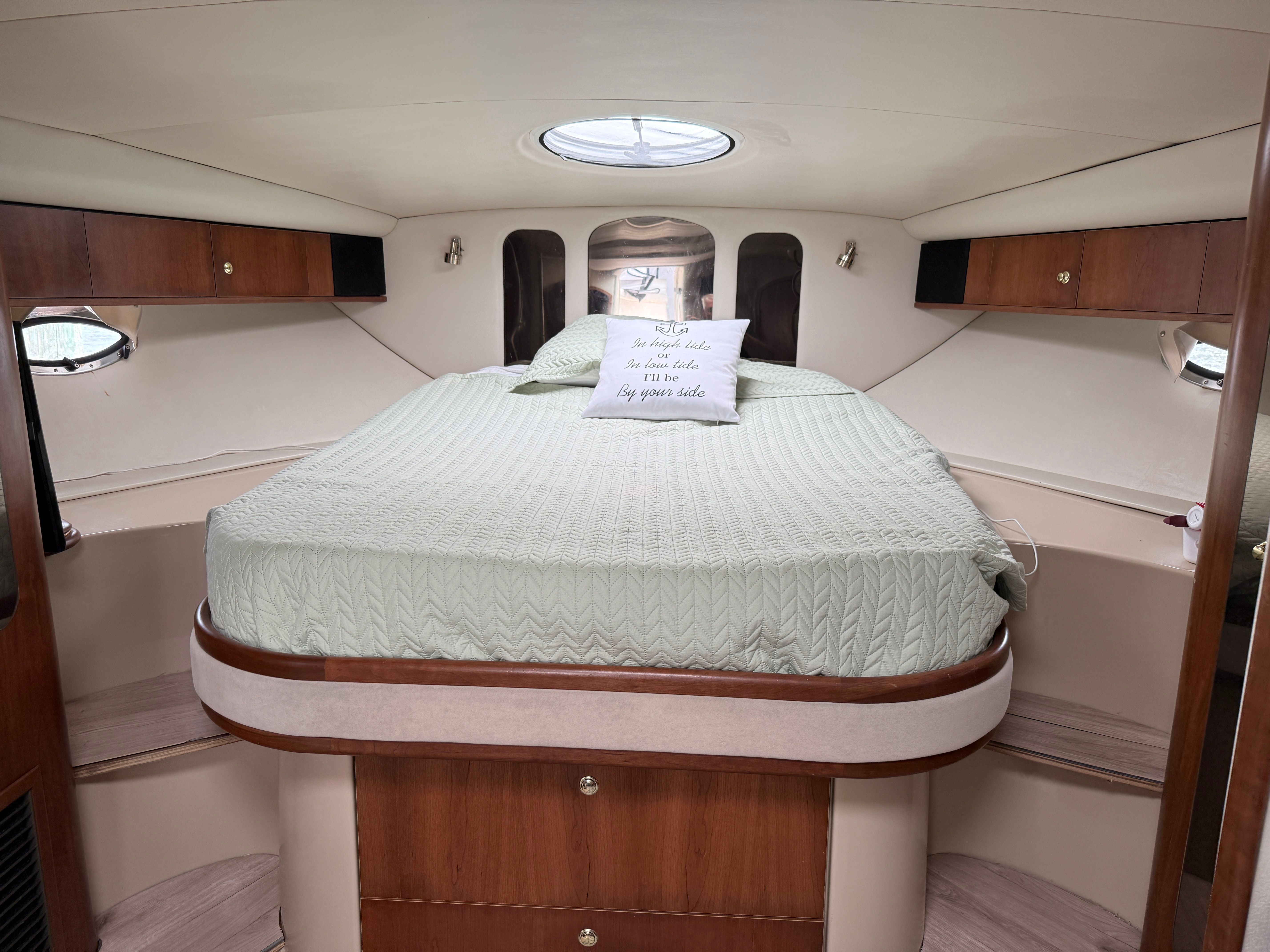 1999 Cruisers Yachts 3870 Esprit - 10