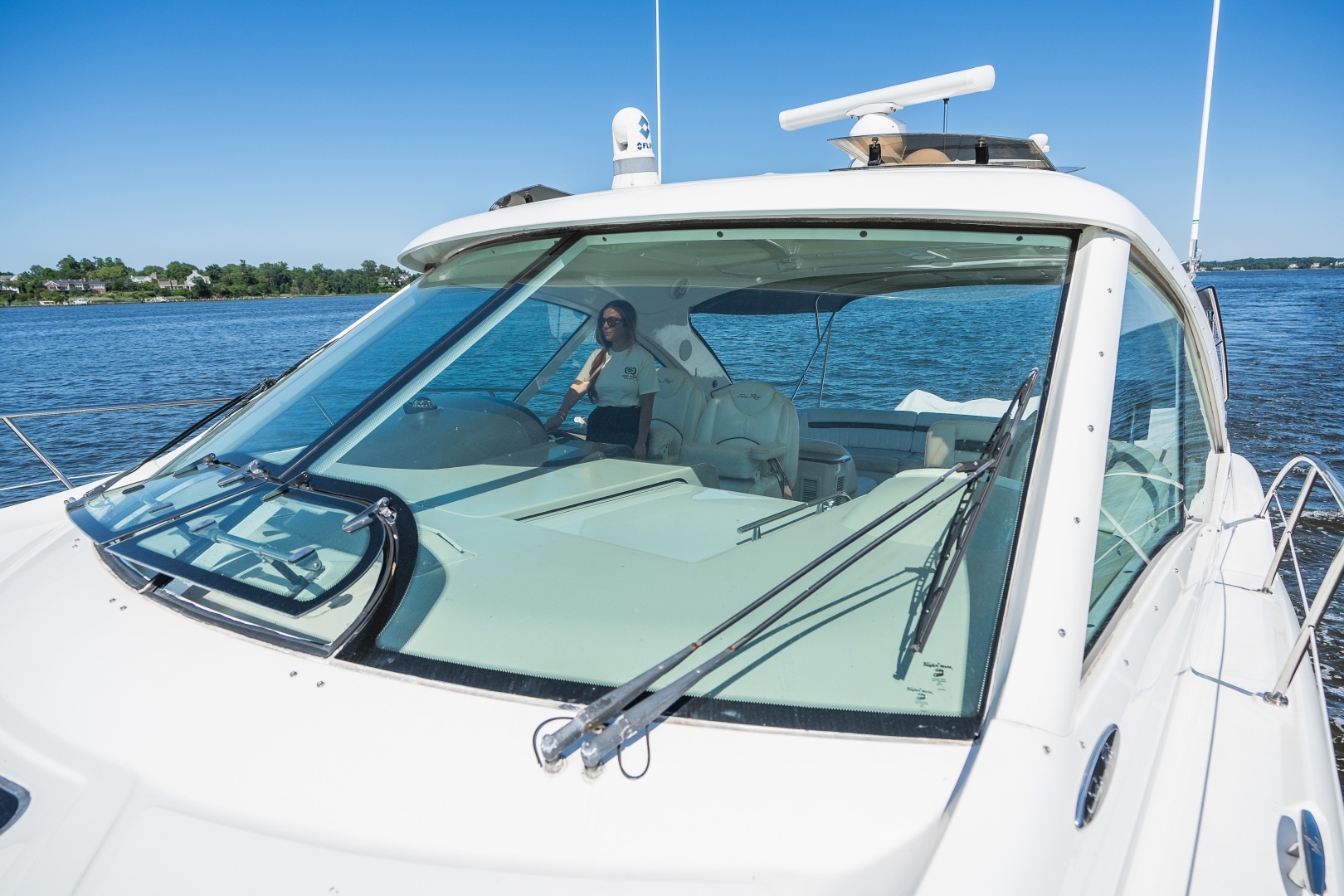 2005 Sea Ray 480 Motor Yacht - Image 13