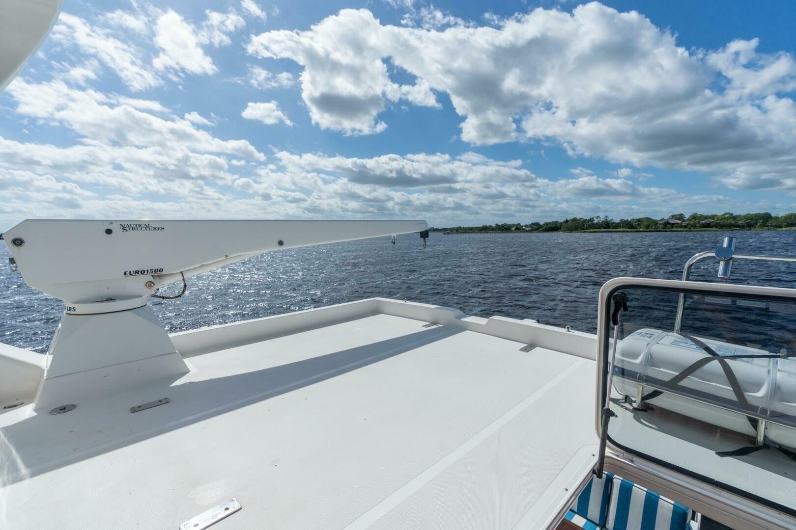 2009 Pacific Mariner 65 Motor Yacht - Image 13