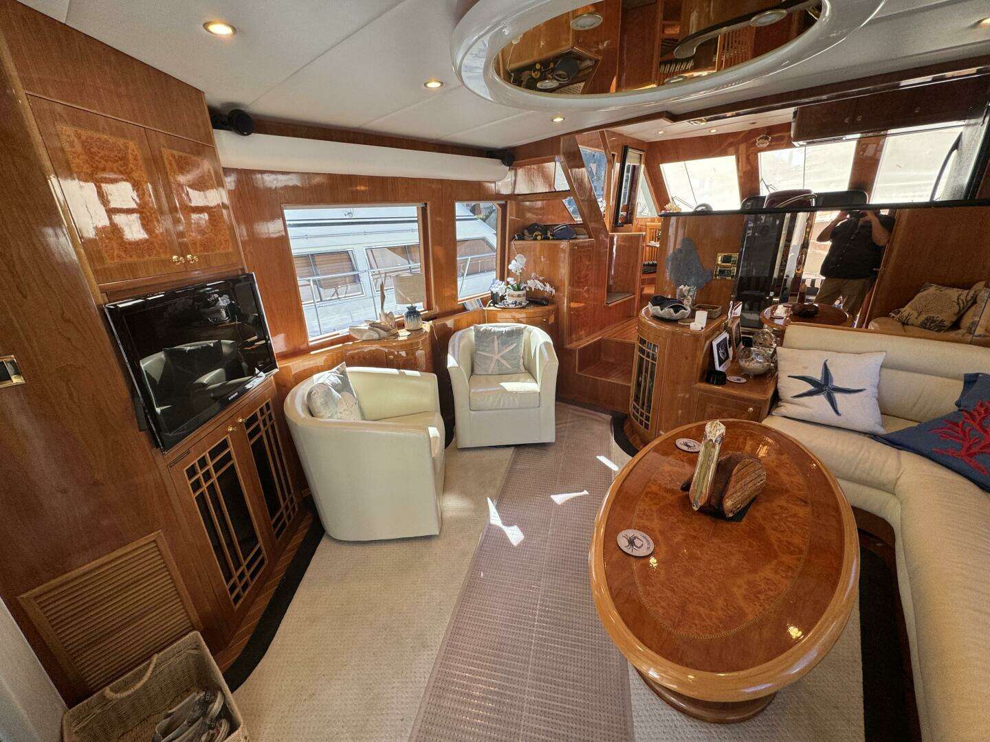 2004 Altima 55 Pilothouse - Image 24