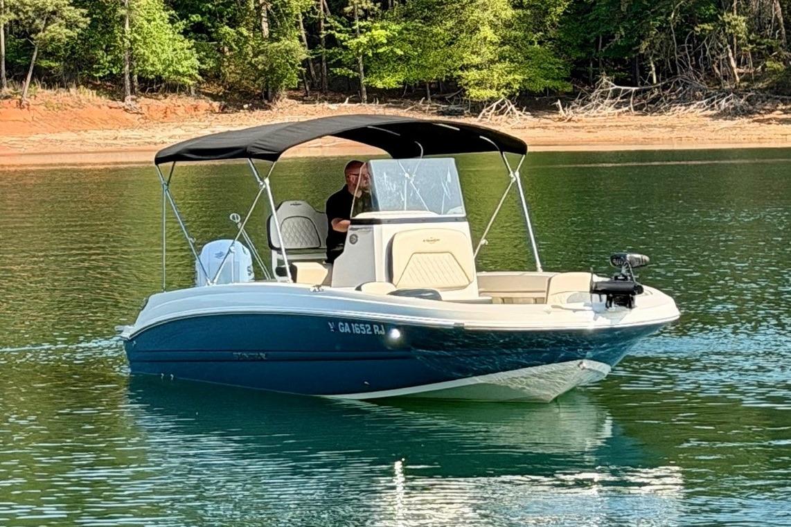 2022 Stingray 206 CC