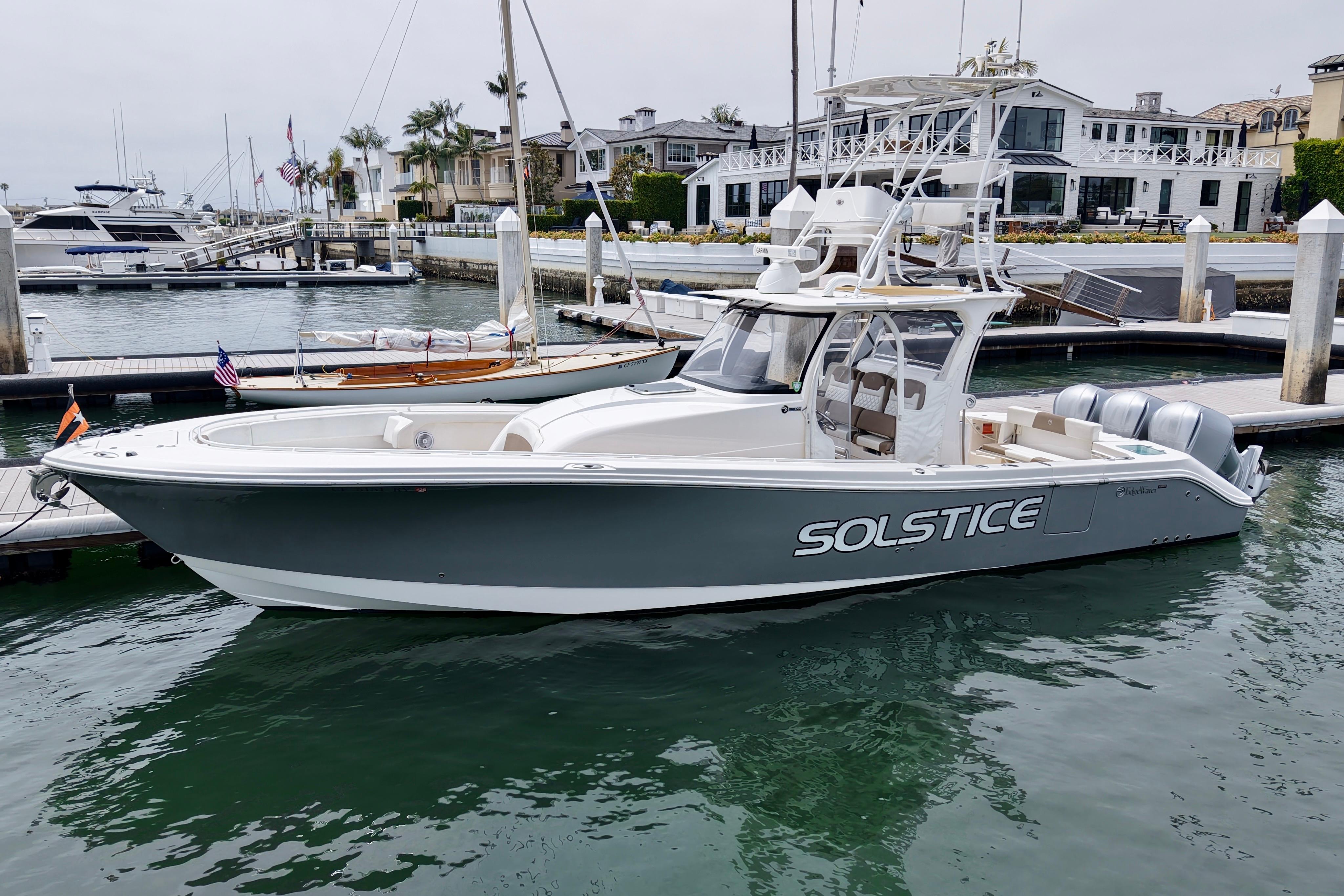 2016 Edgewater 368CC