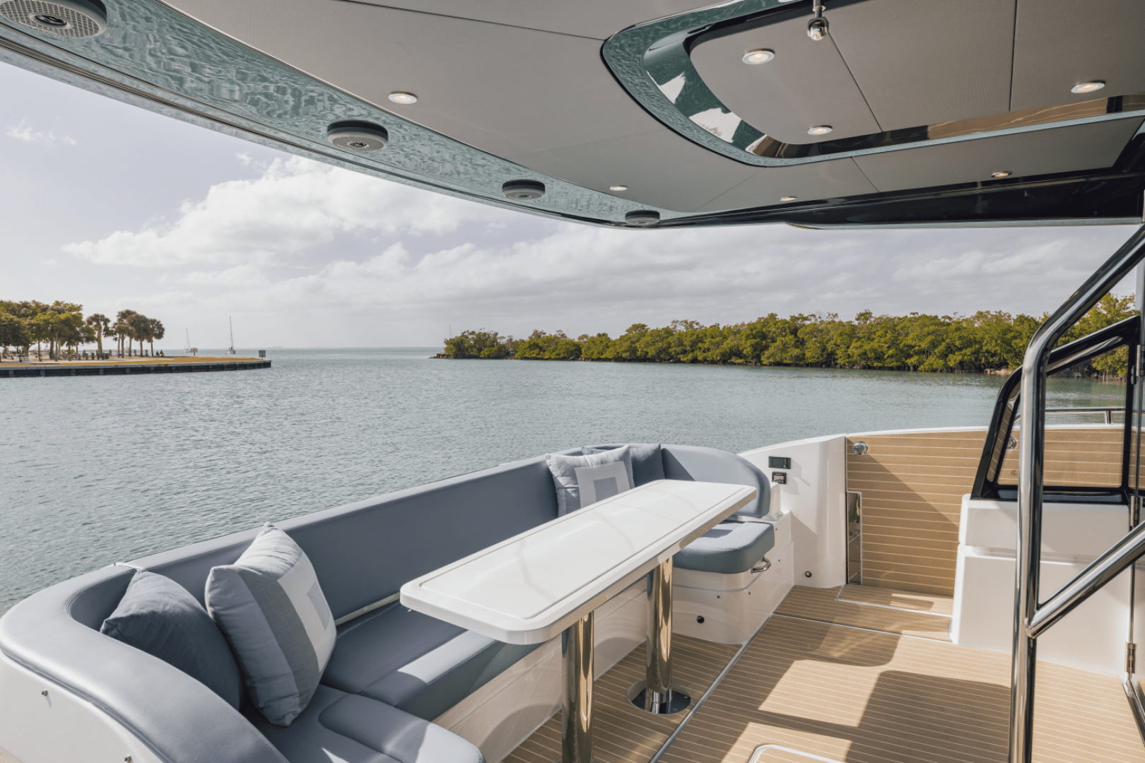 2027 Cruisers Yachts 57 FLY - Image 43